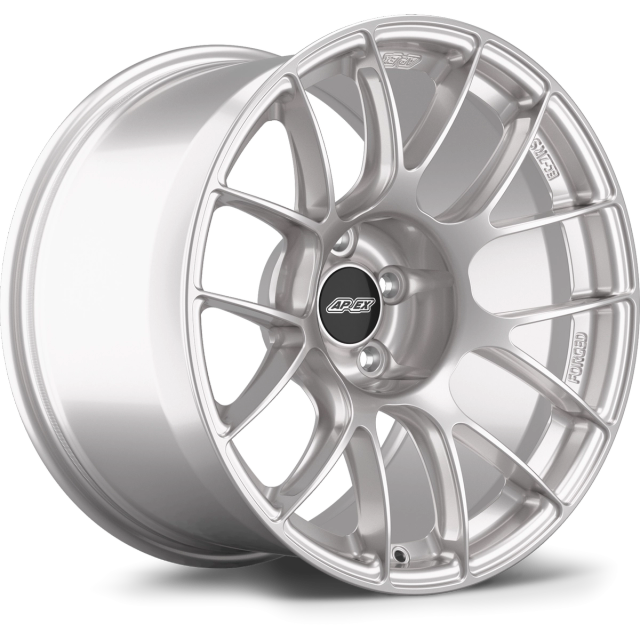 Apex Wheels 18" EC-7RS in Race Silver with Gloss Black center cap
