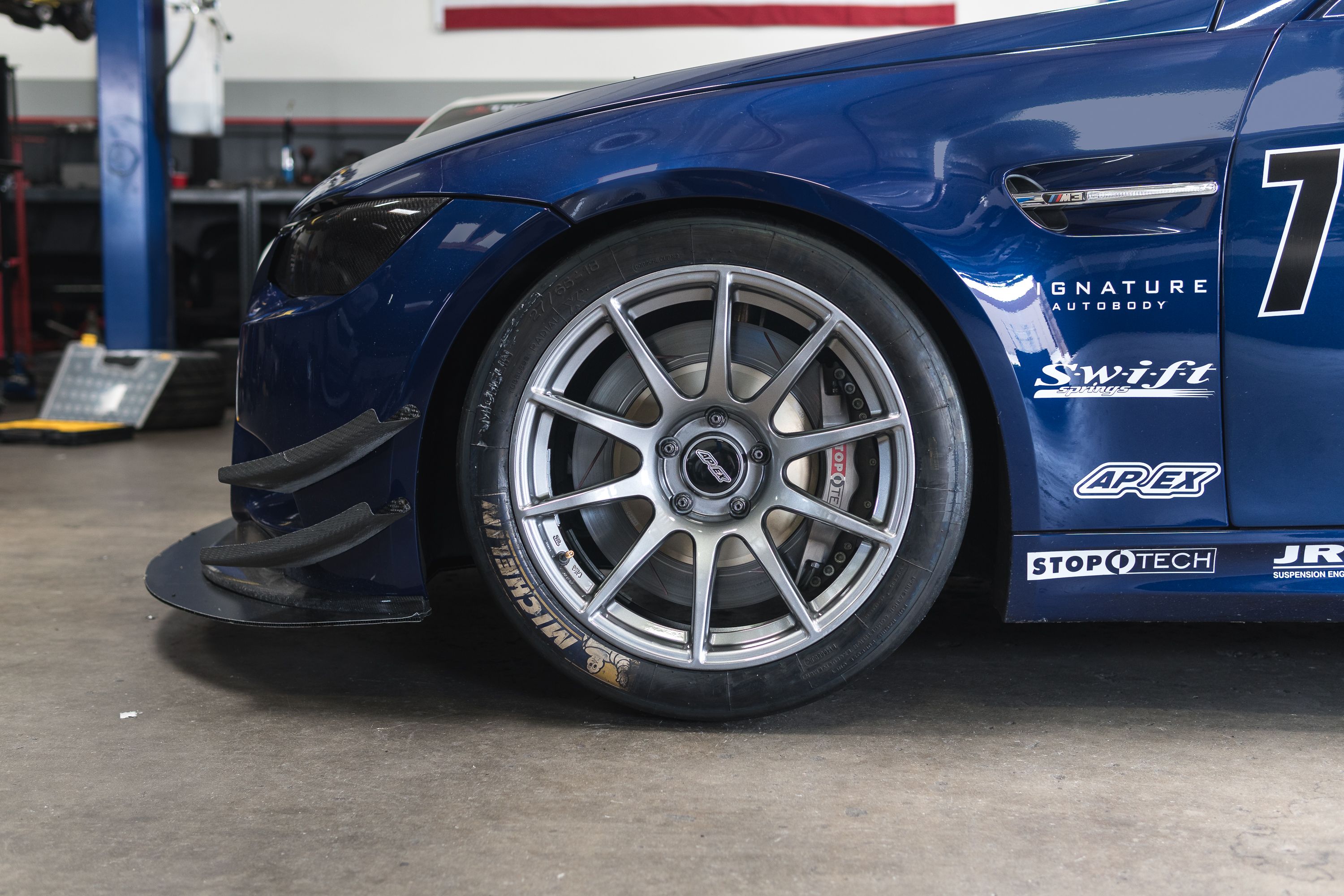 BMW E92 Coupe M3 with 18