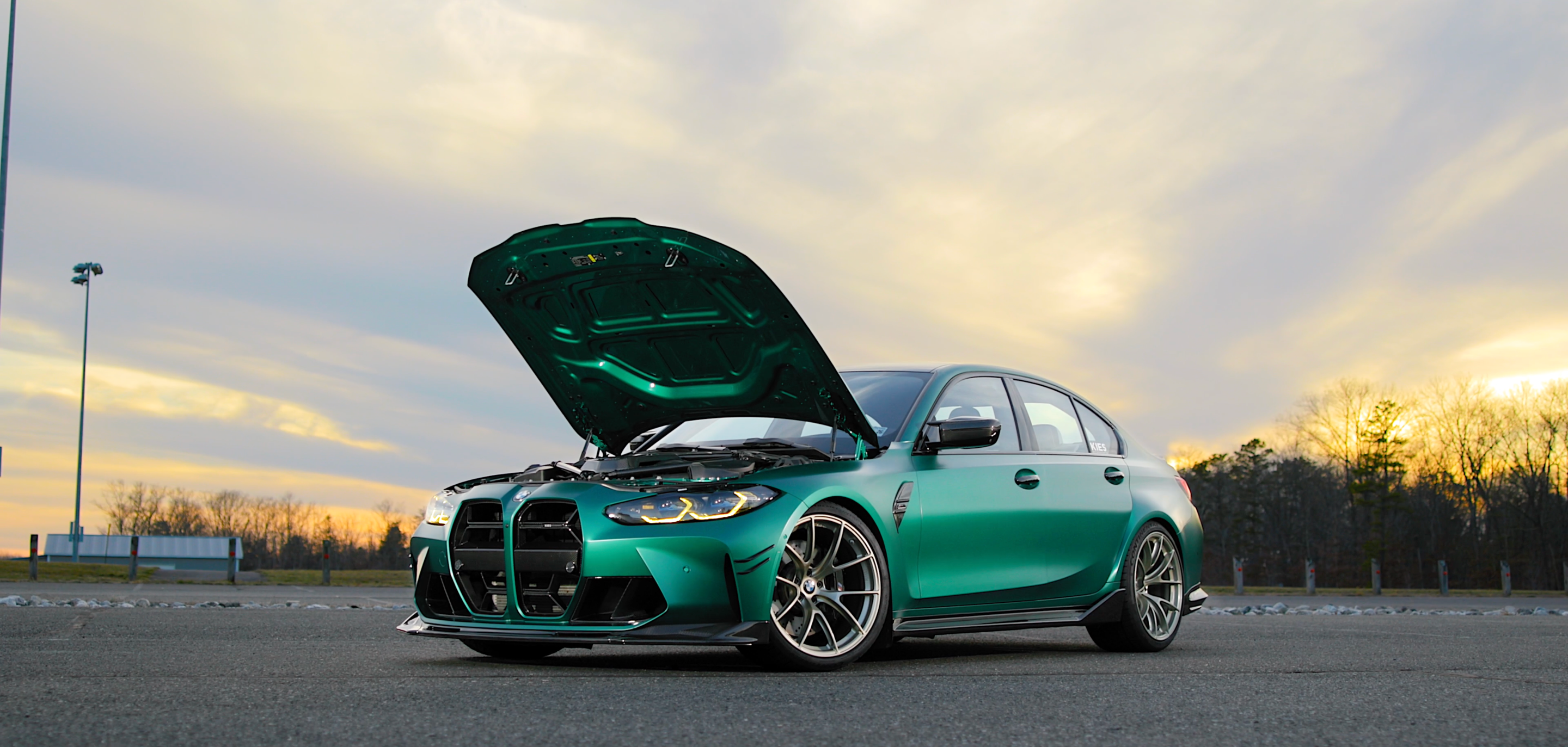 Green BMW G80 M3 with 20" VS-5RS Apex wheels in Motorsport Gold