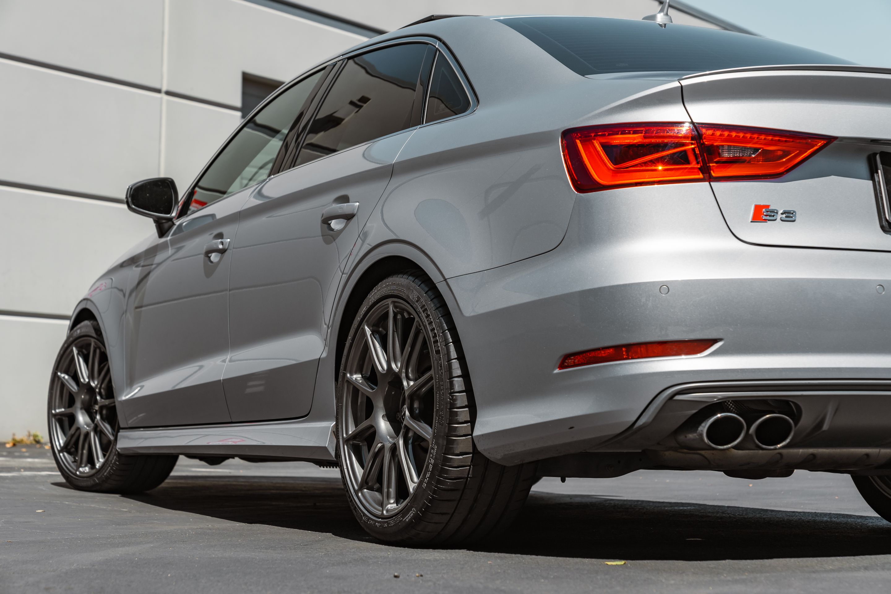 Silver Audi 8V S3 with 18" SM-10 Apex wheels in Anthracite