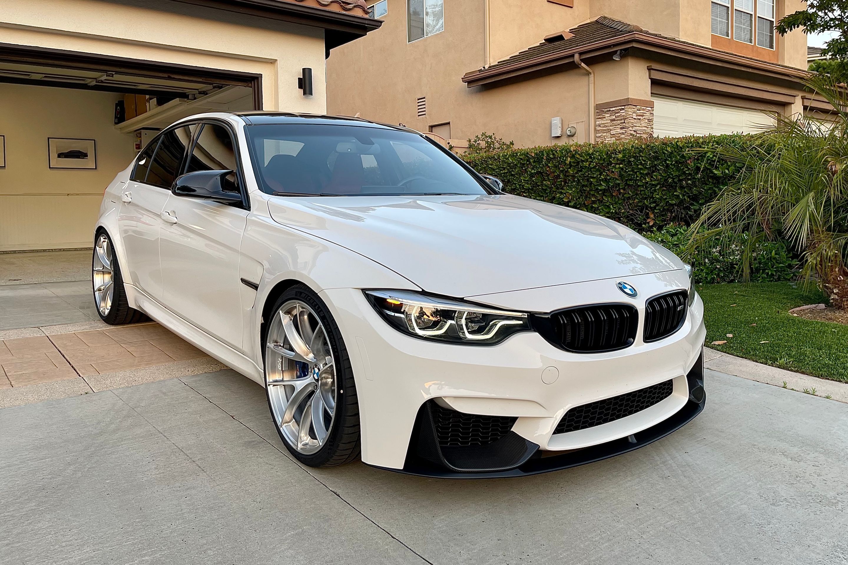 White BMW F80 M3 with 20" VS-5RS Apex wheels in Brushed Clear