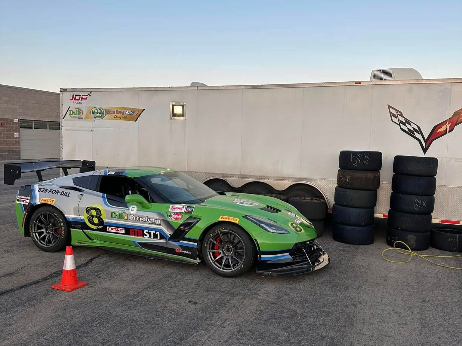 Multicolor Chevrolet C7 Corvette Grand Sport with 18" SM-10 Apex wheels in Anthracite