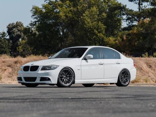 White BMW 3 Series - ARC-8RT in Anthracite