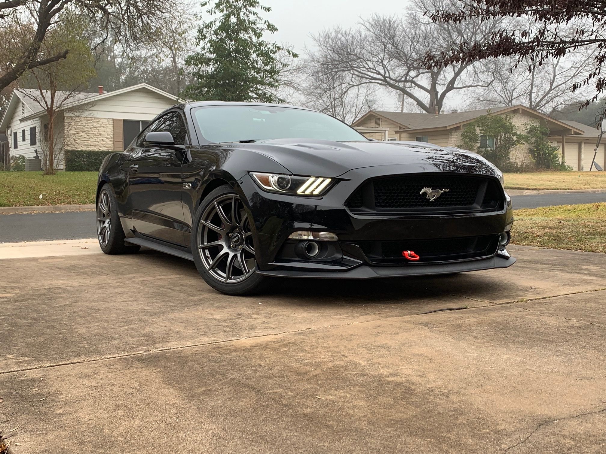 Black Ford S550 Mustang GT with 19" SM-10 Apex wheels in Anthracite