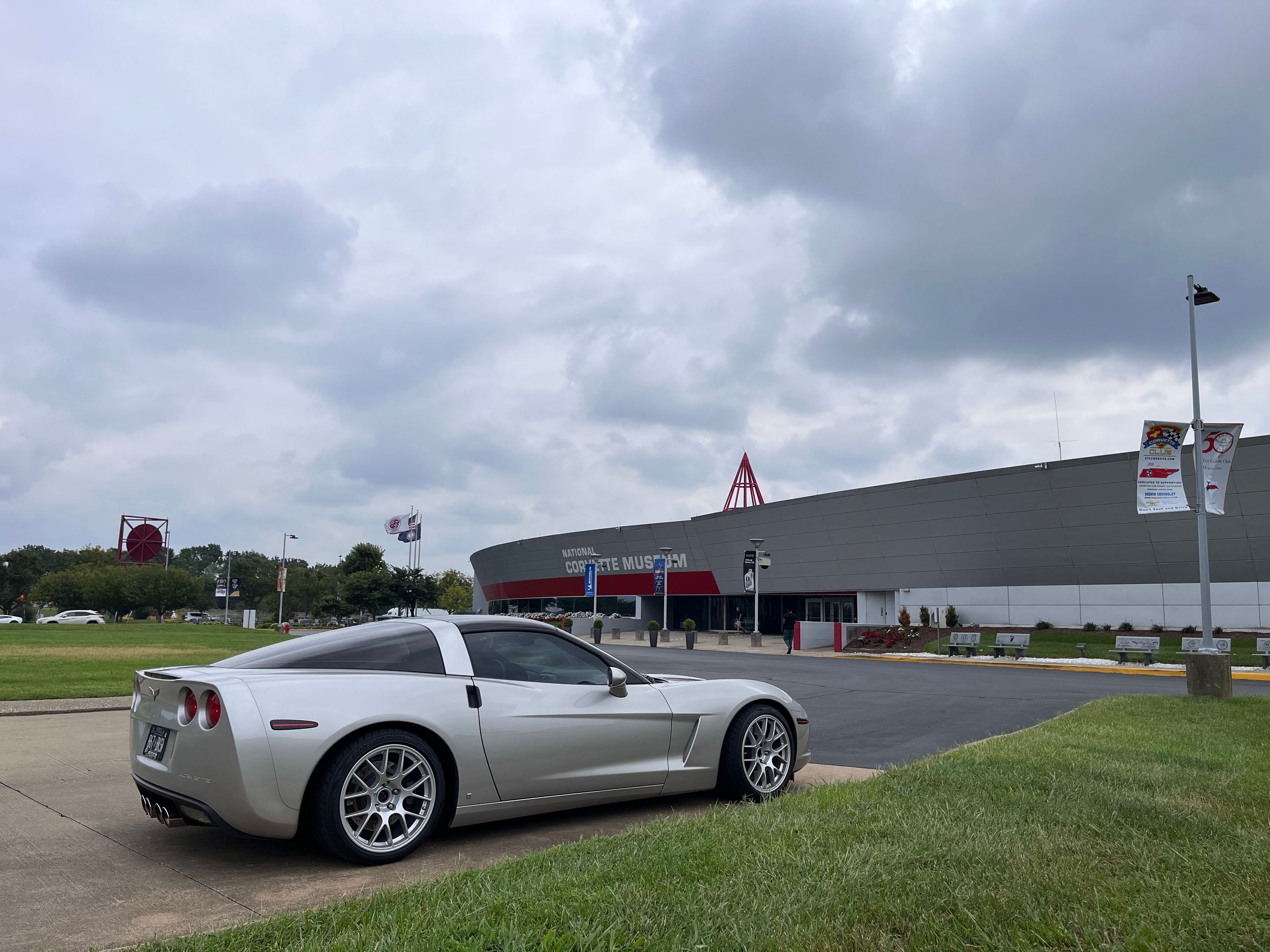 Silver Chevrolet C6 Corvette Base/Z51 with 18" EC-7 Apex wheels in Race Silver