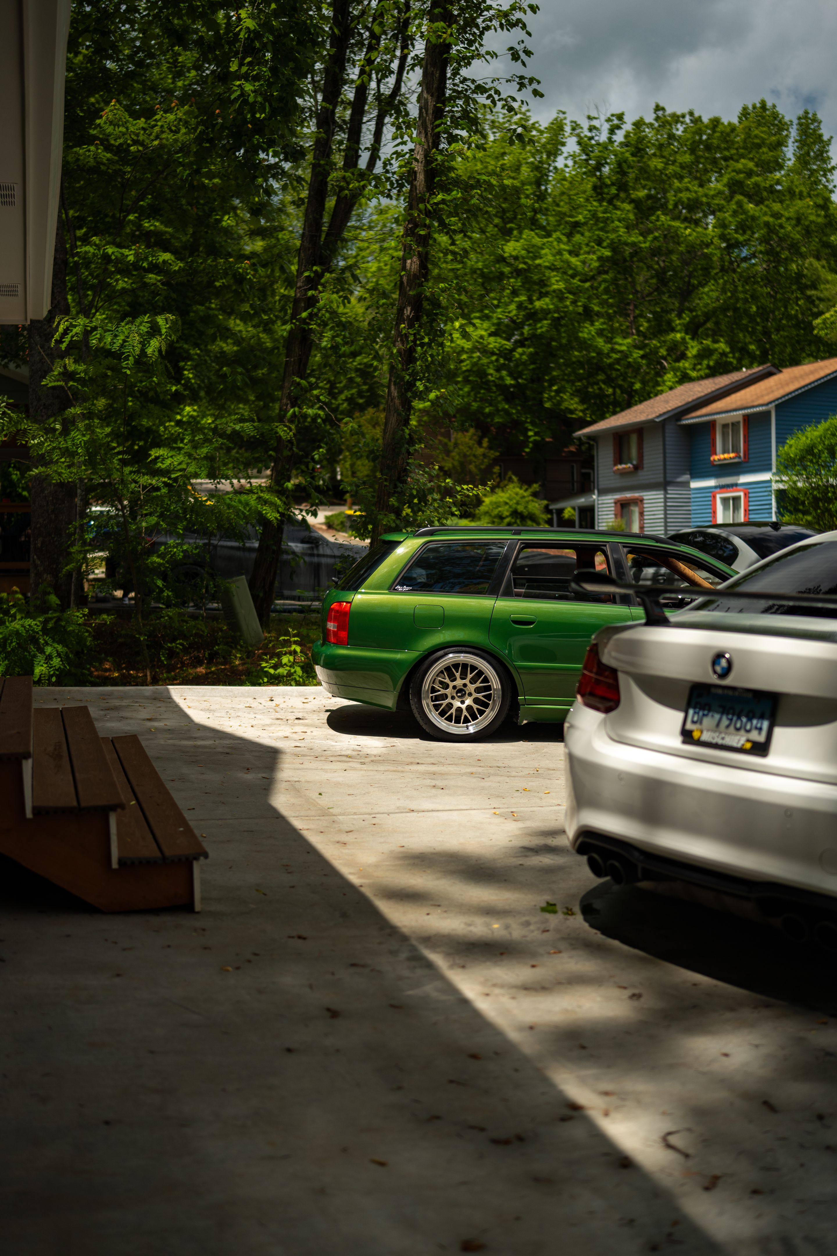 Green Audi B5 S4 Avant/Wagon with 18" ML-10RT Apex wheels in Machined Lip Gloss Motorsport Gold