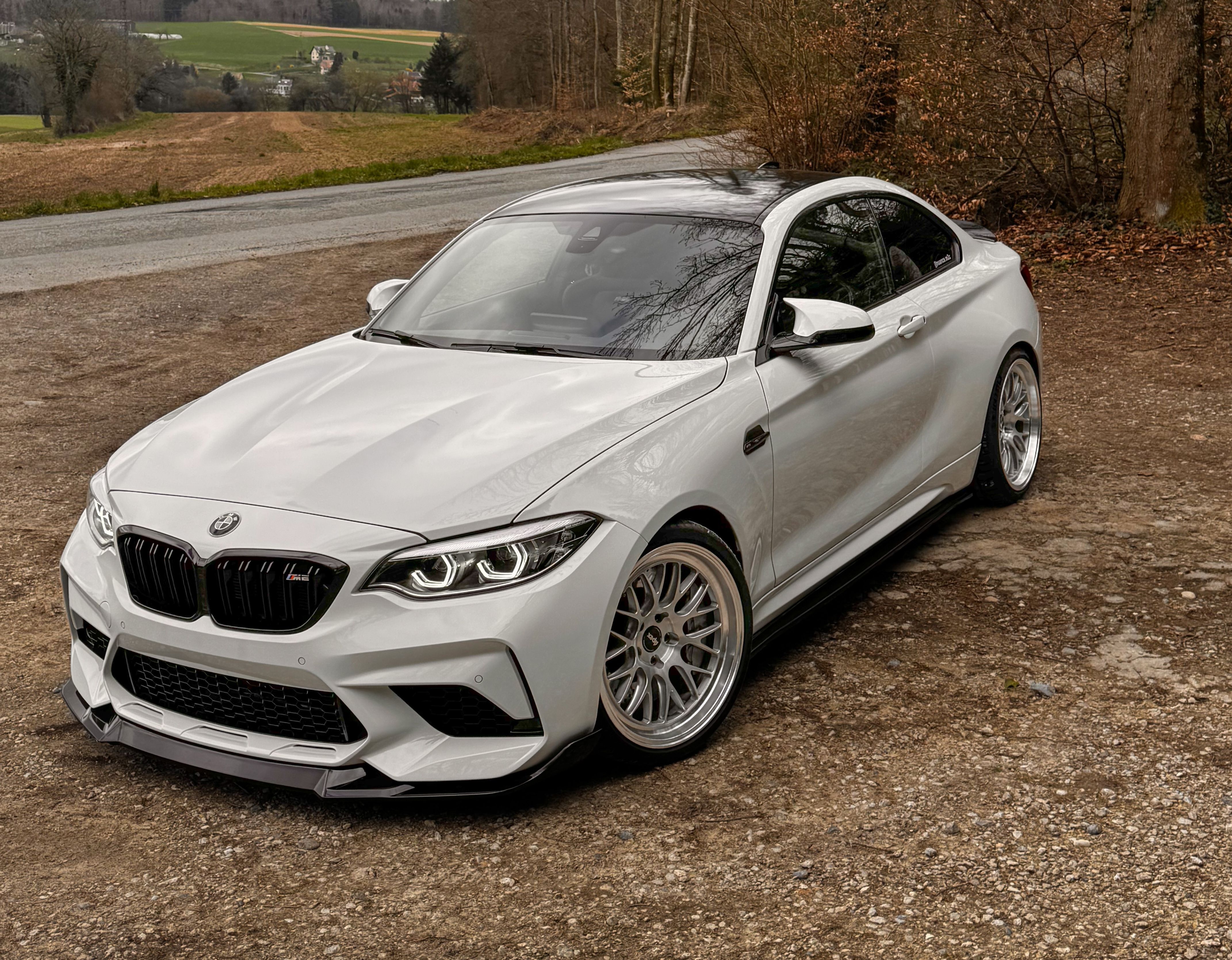 White BMW M2 - ML-10RT in Machined Lip Brushed Clear
