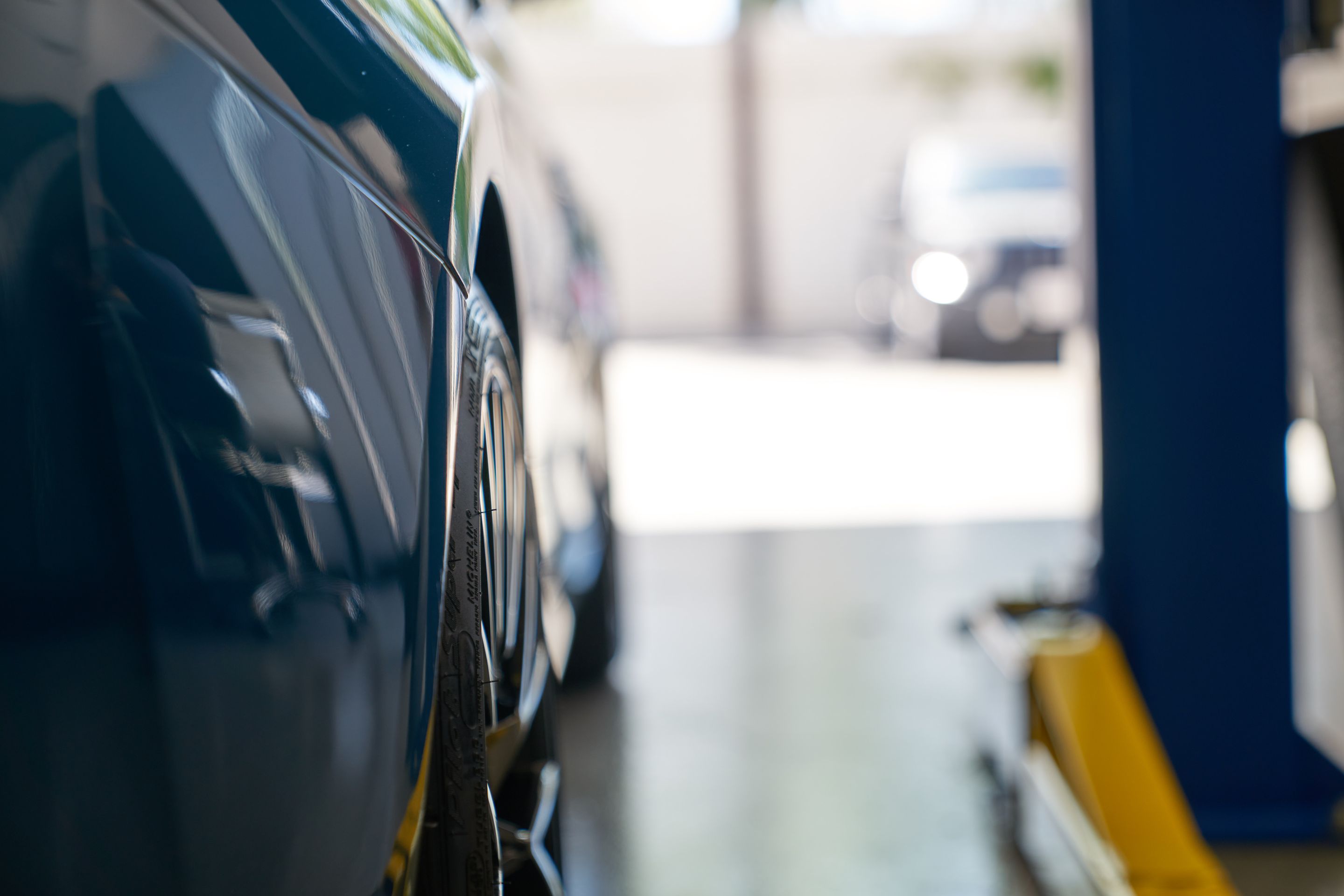 Blue BMW F87 M2 with 19" EC-7 Apex wheels in Race Silver