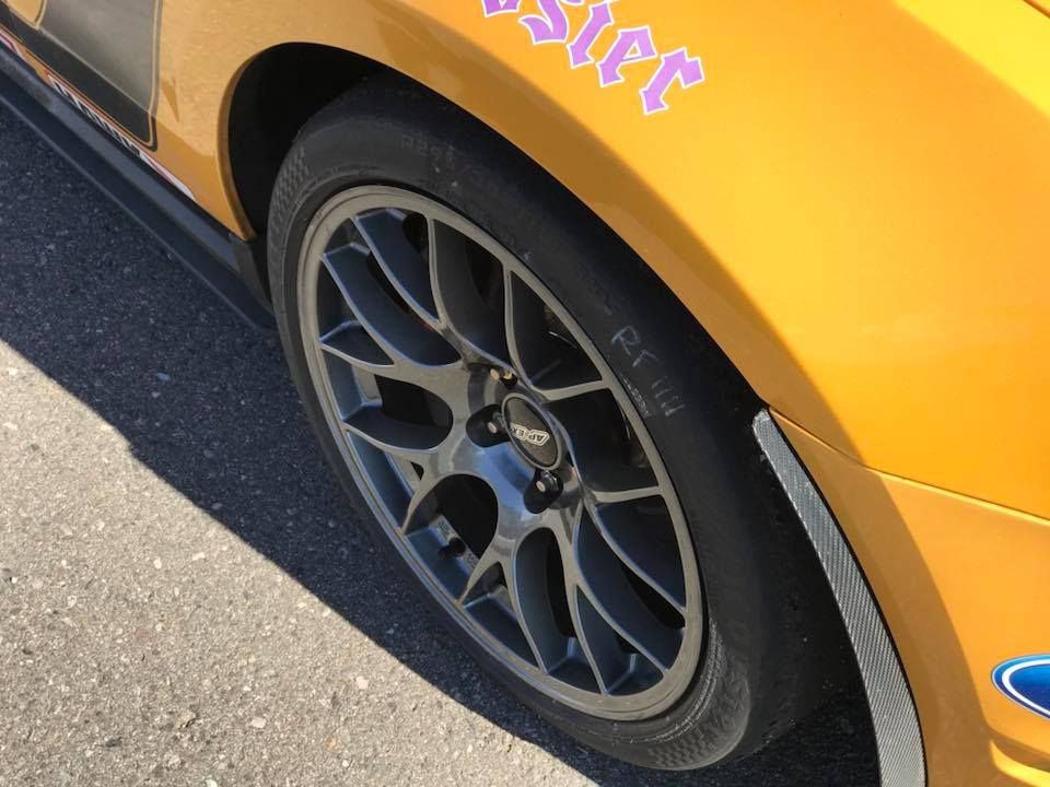 Yellow Ford S197 Mustang GT with 18" EC-7 Apex wheels in Anthracite