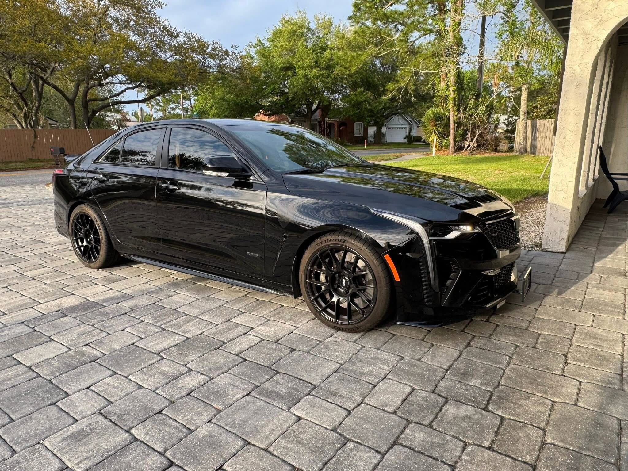 Black Cadillac CT4-V Blackwing - EC-7RS in Satin Black