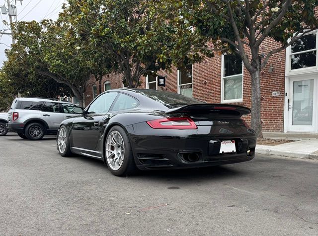 Porsche 911 997 Turbo with 18