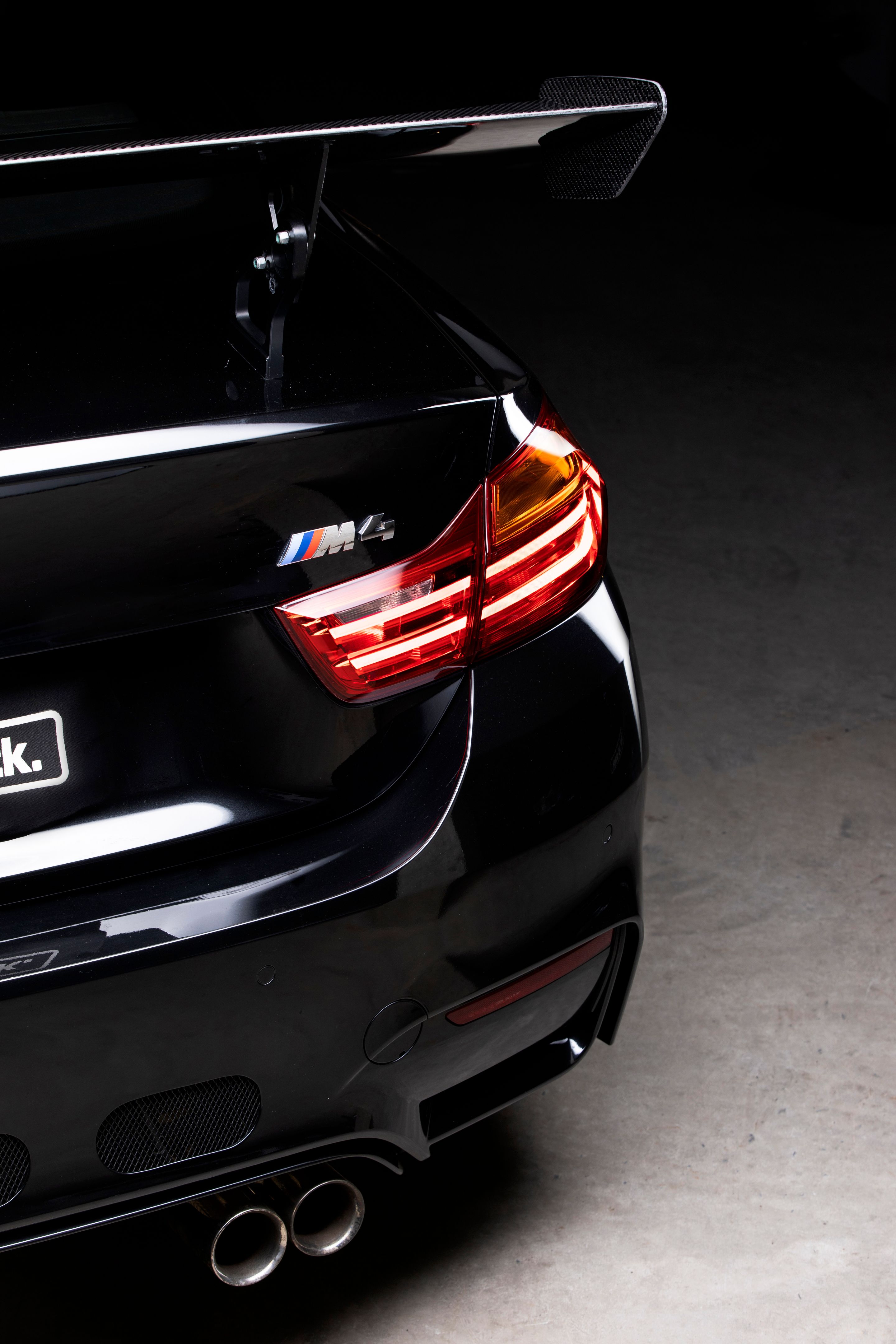 Black BMW F82 Coupe M4 with 19" SM-10 Apex wheels in Anthracite