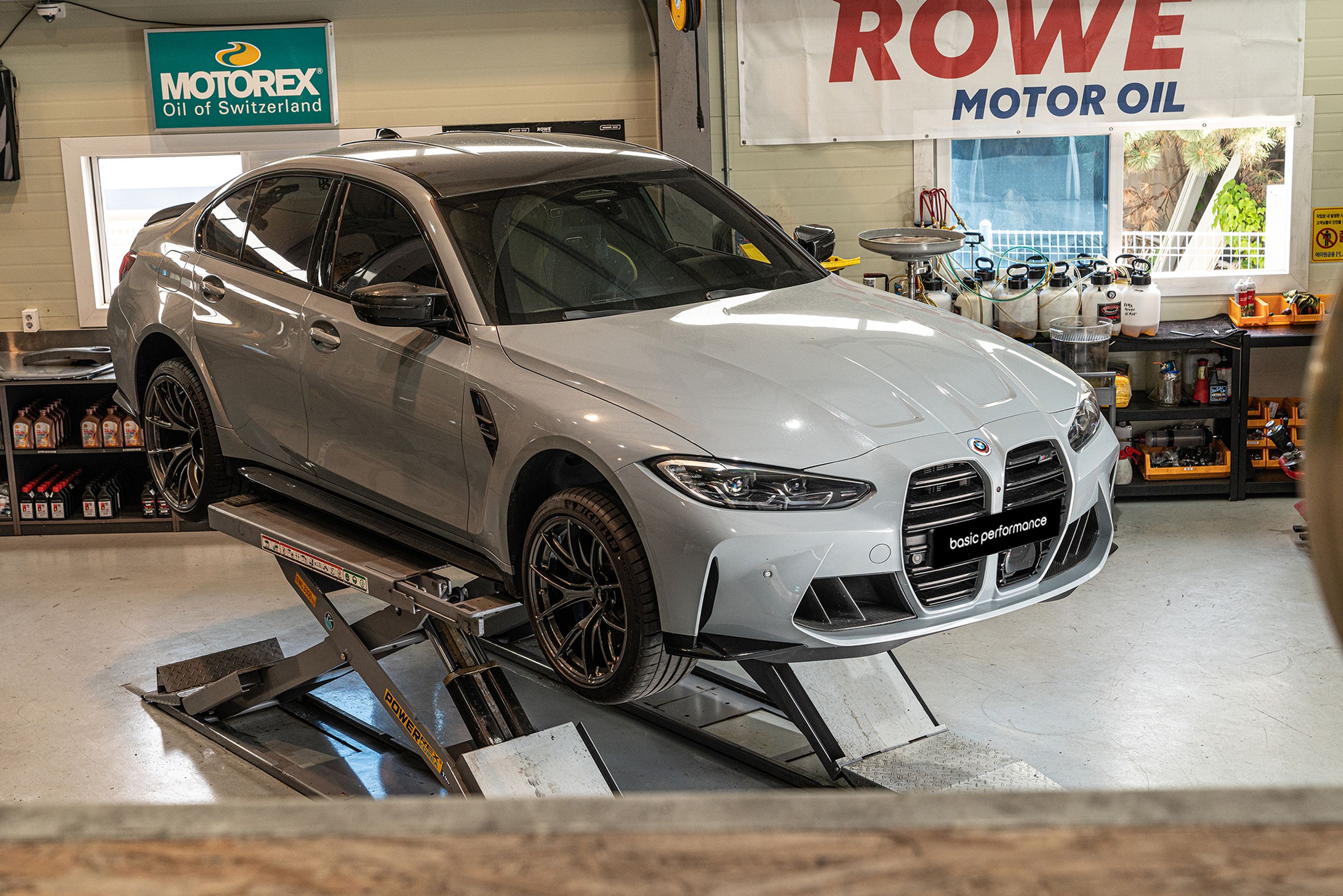 Grey BMW G80 M3 with 19"/20" VS-5RS Apex wheels in Anthracite