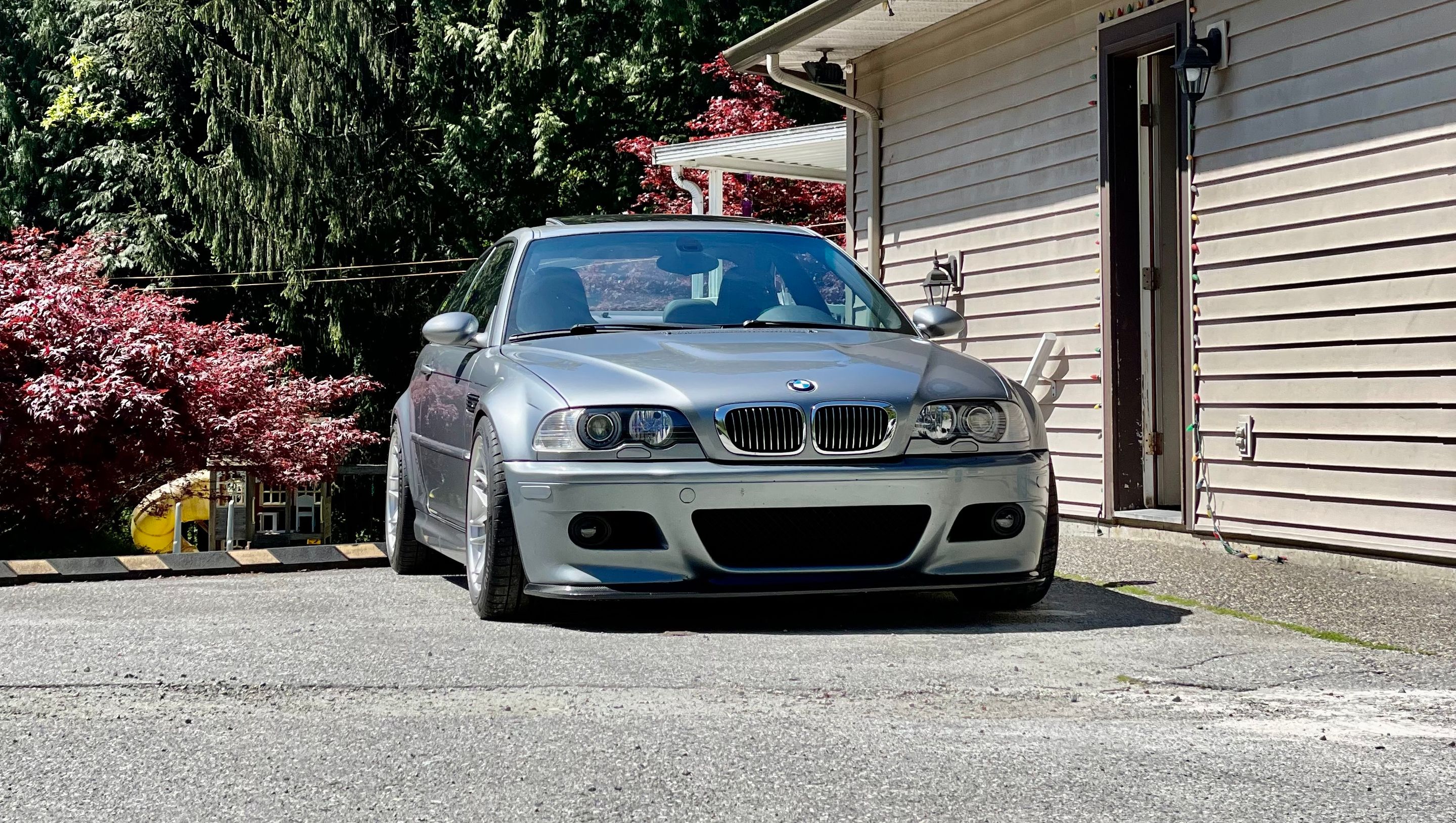 Silver BMW E46 M3 with 18" ARC-8 Apex wheels in Race Silver