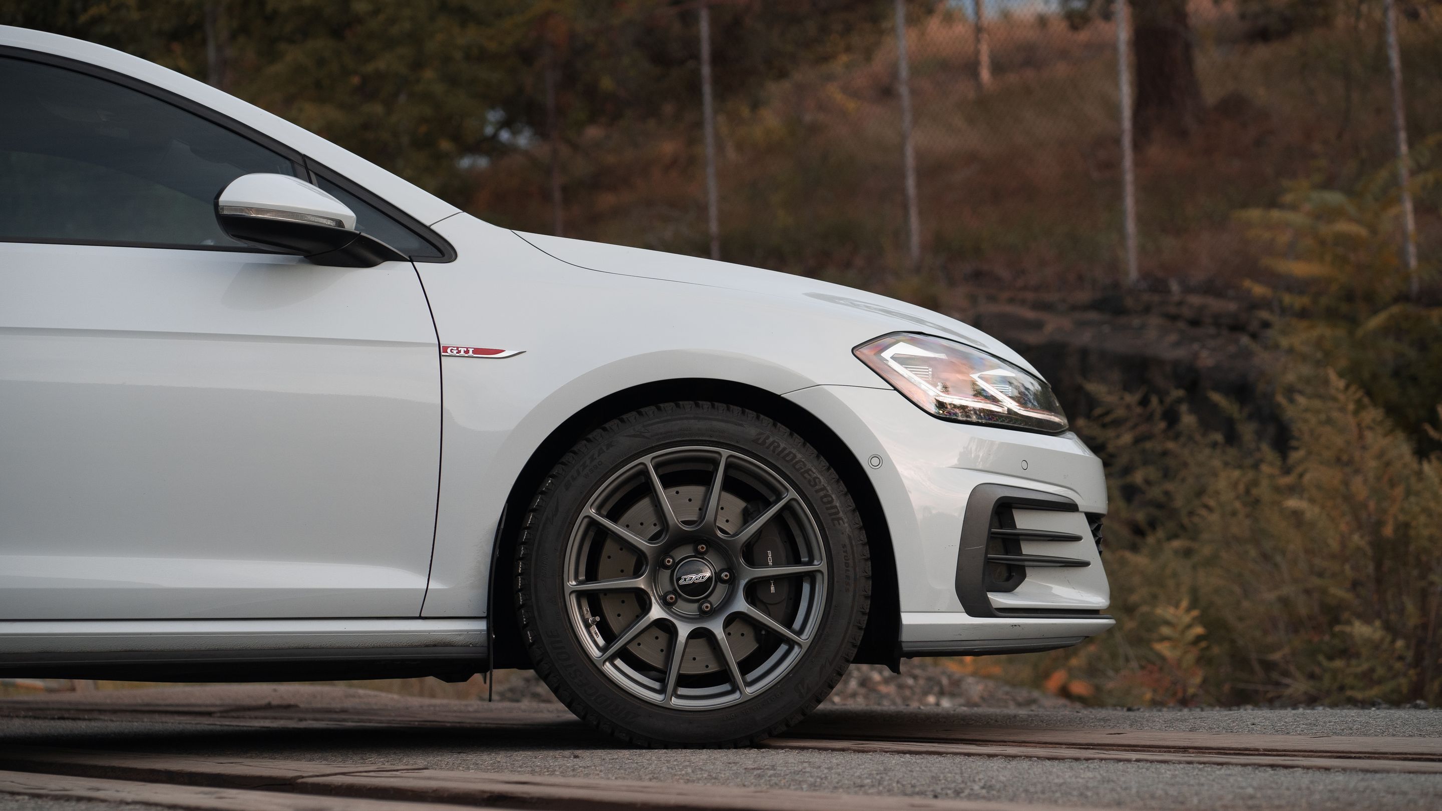 Grey VW MK7 GTI with 17" SM-10 Apex wheels in Anthracite