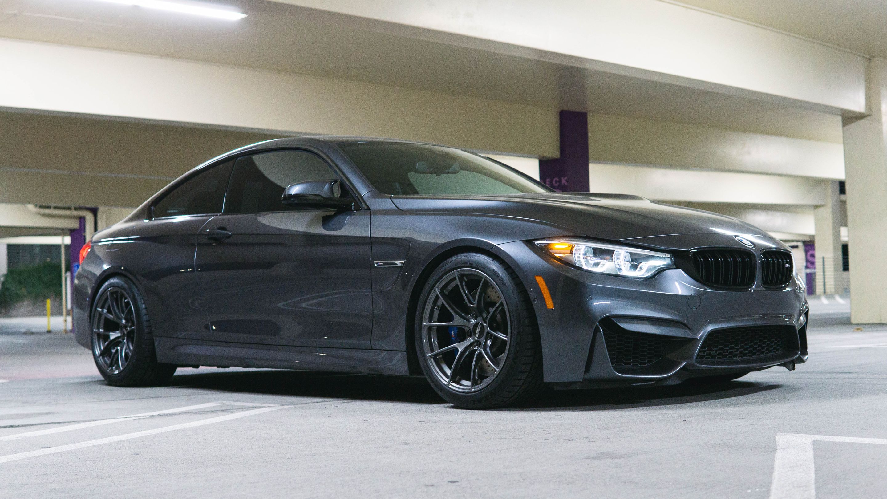 Grey BMW F82 Coupe M4 with 18" VS-5RS Apex wheels in Anthracite