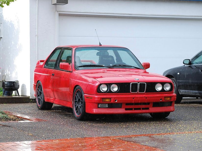 Red BMW E30 M3 with 17" ARC-8 Apex wheels in Satin Black