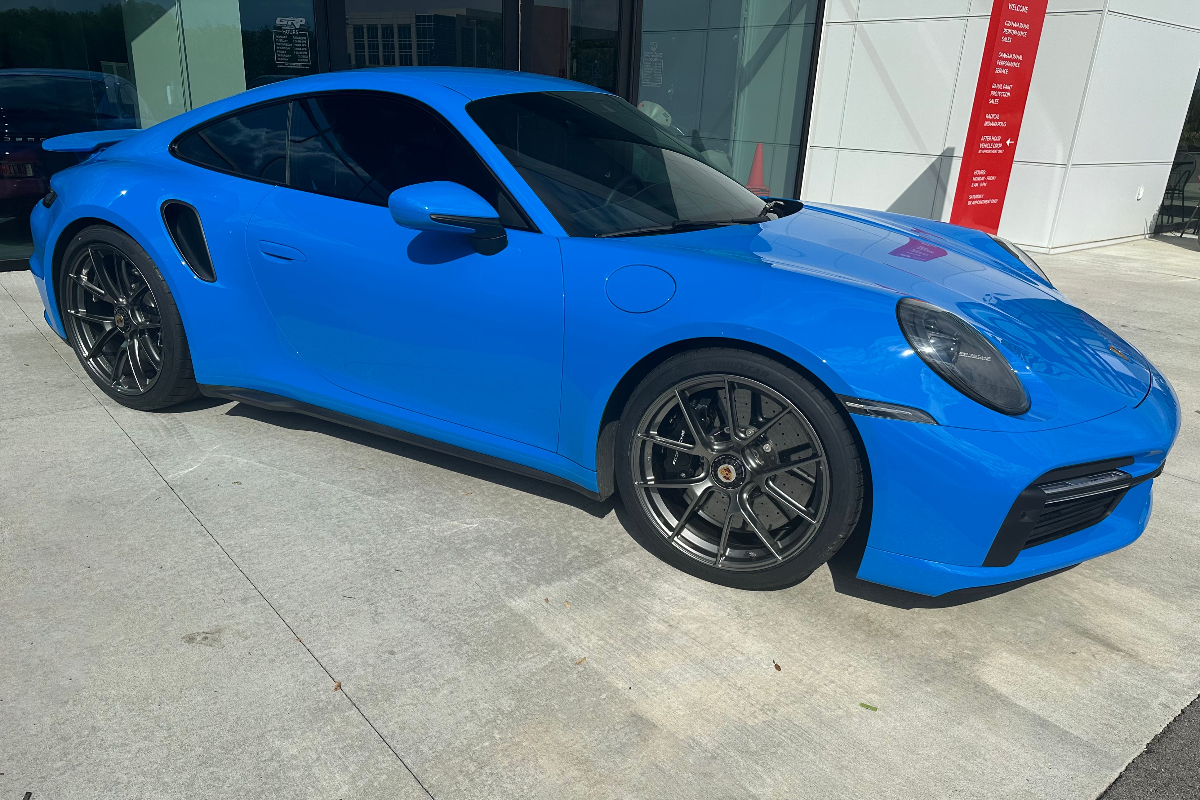 Porsche 911 992.1 Turbo S with 20