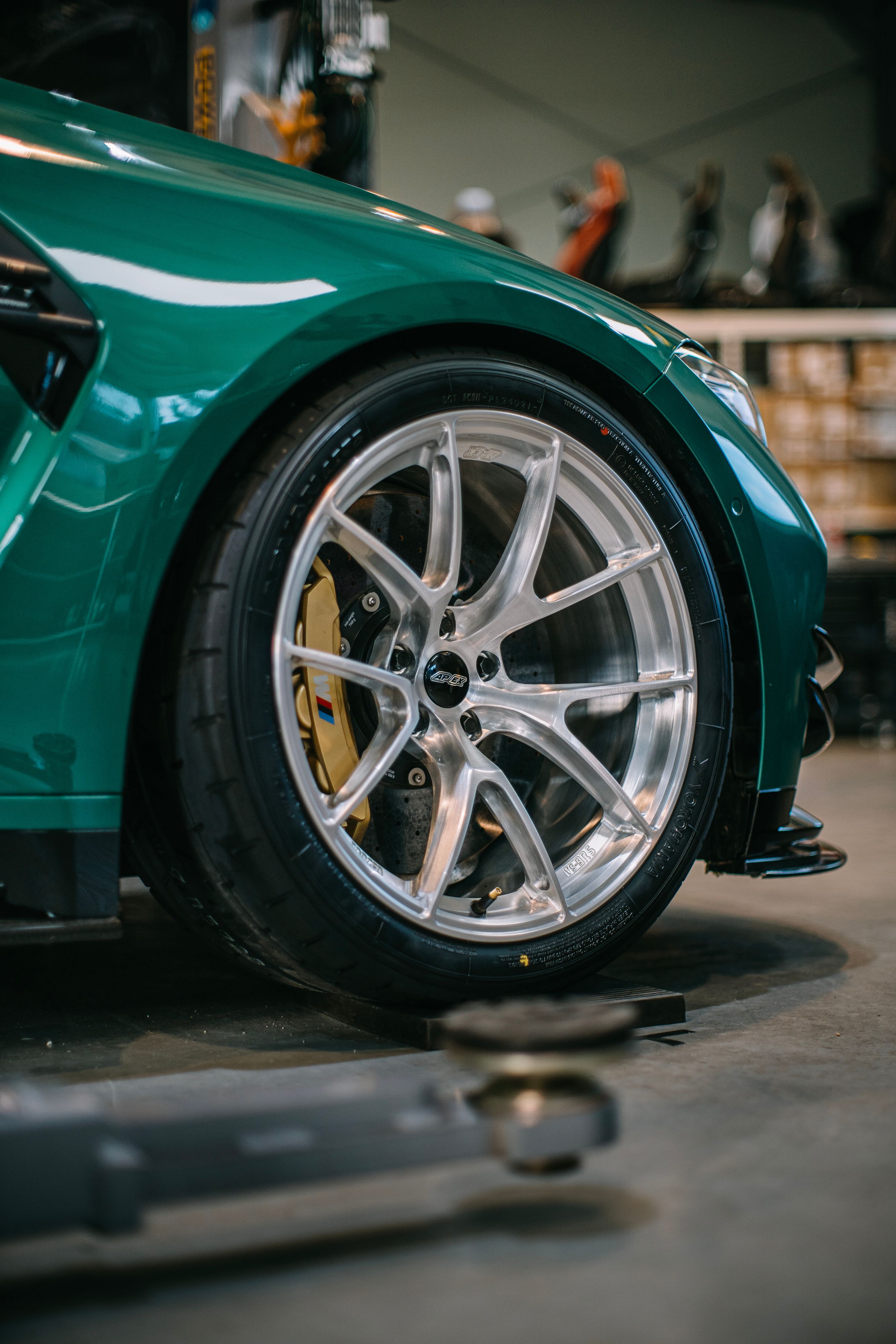 Green BMW G80 M3 with 19" VS-5RS Apex wheels in Brushed Clear