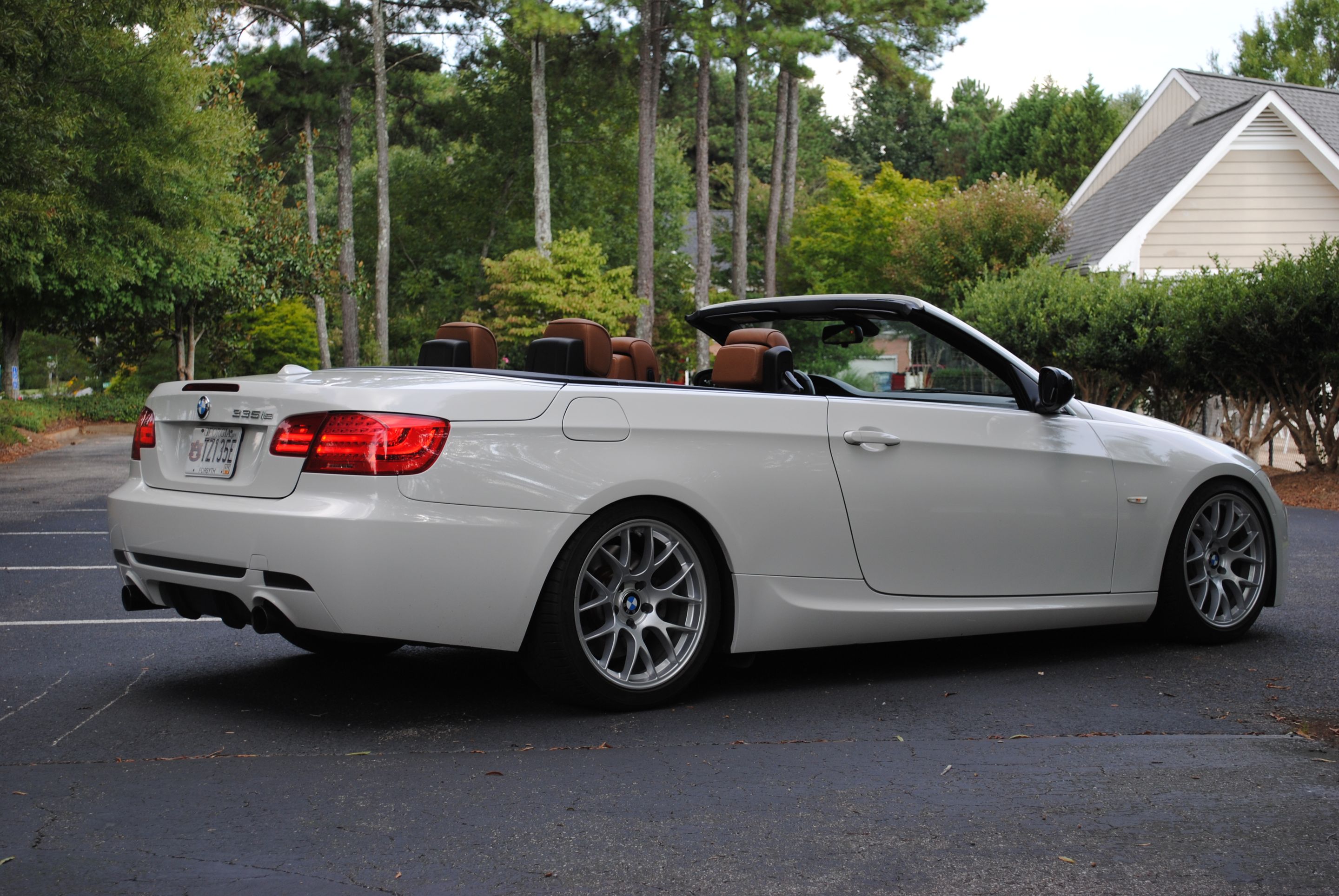 White BMW E93 Convertible 3 Series with 18" EC-7 Apex wheels in Race Silver