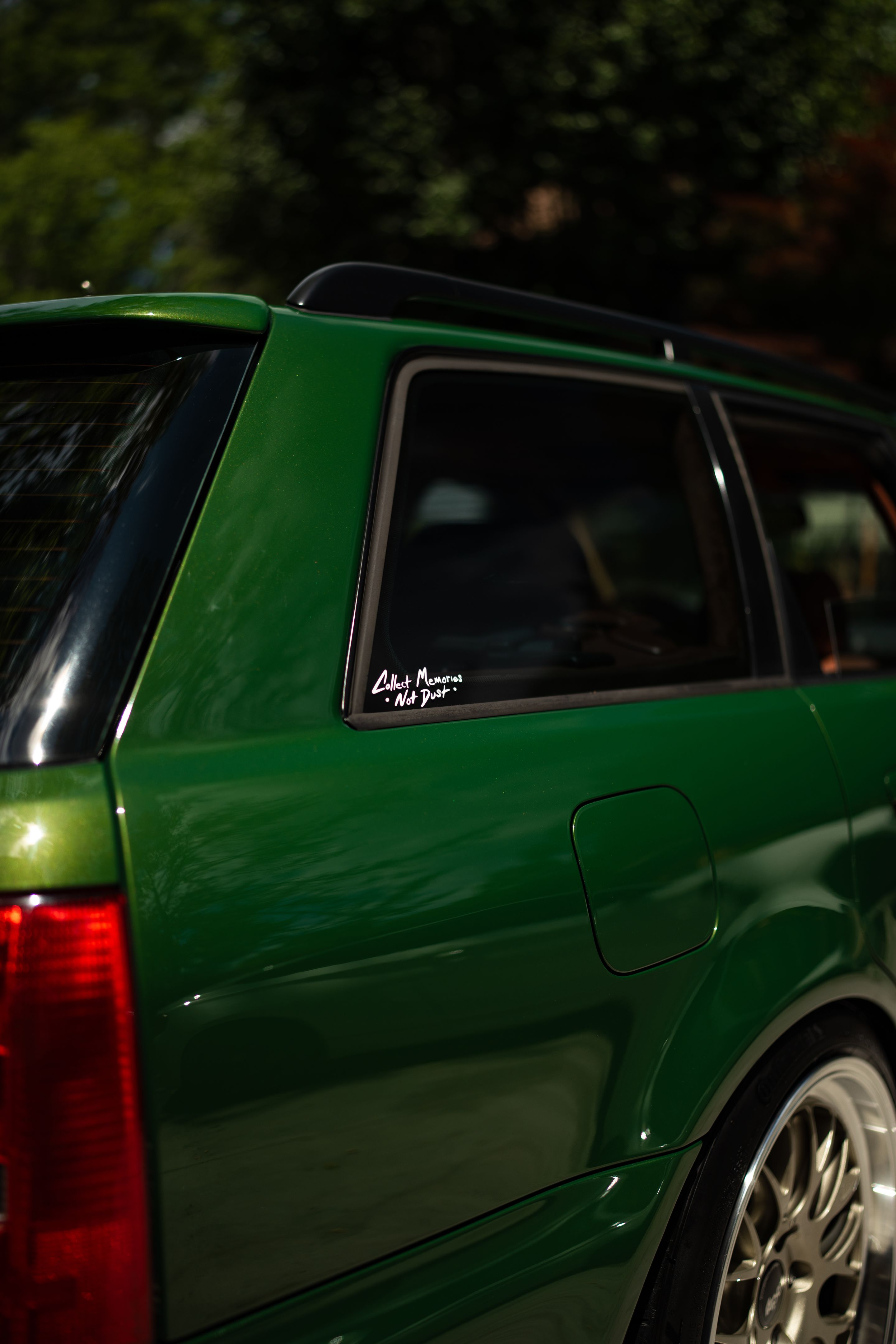 Green Audi B5 S4 Avant/Wagon with 18" ML-10RT Apex wheels in Machined Lip Gloss Motorsport Gold