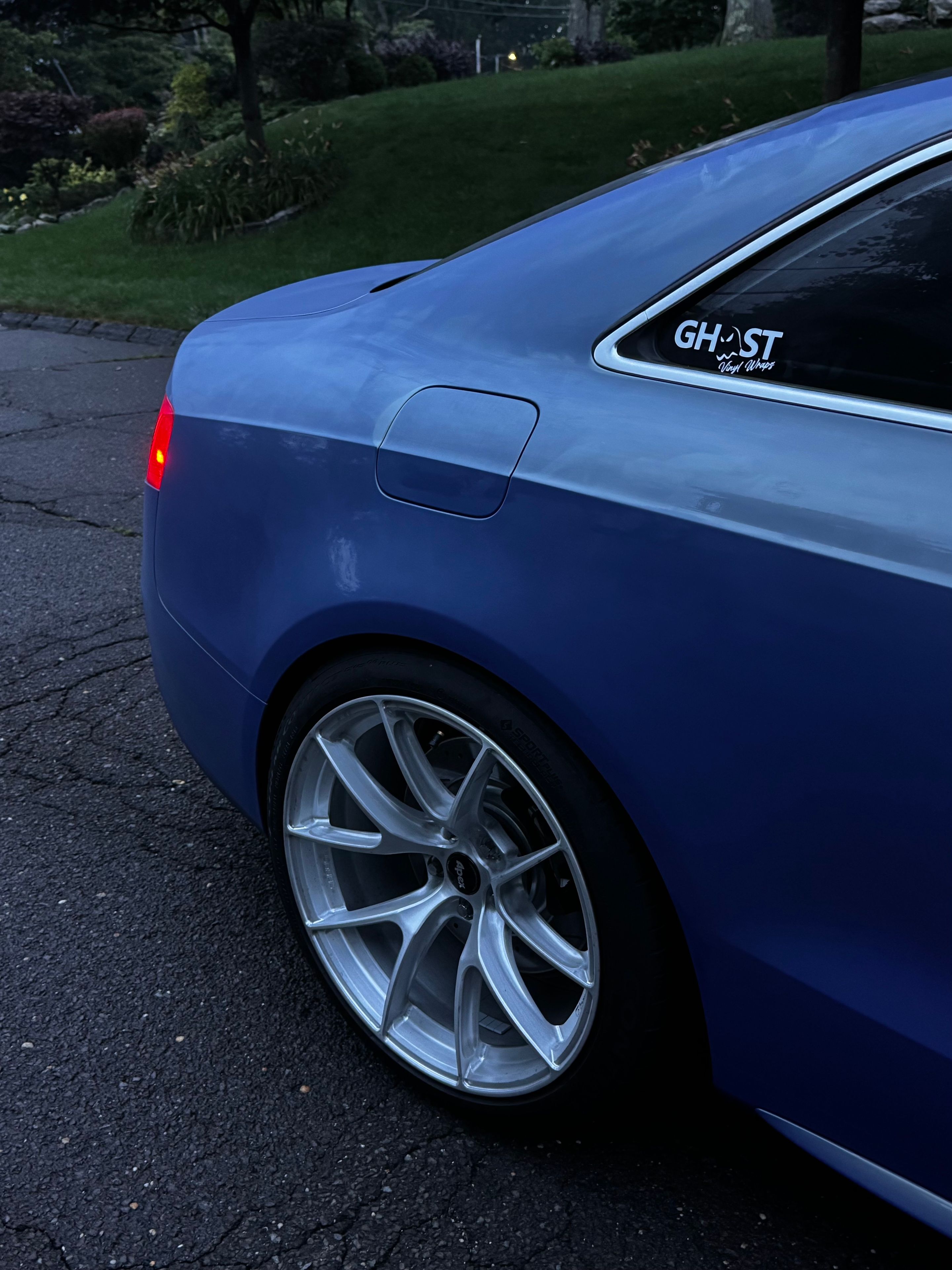 Blue Audi B8 S5 with 19" VS-5RS Apex wheels in Brushed Clear