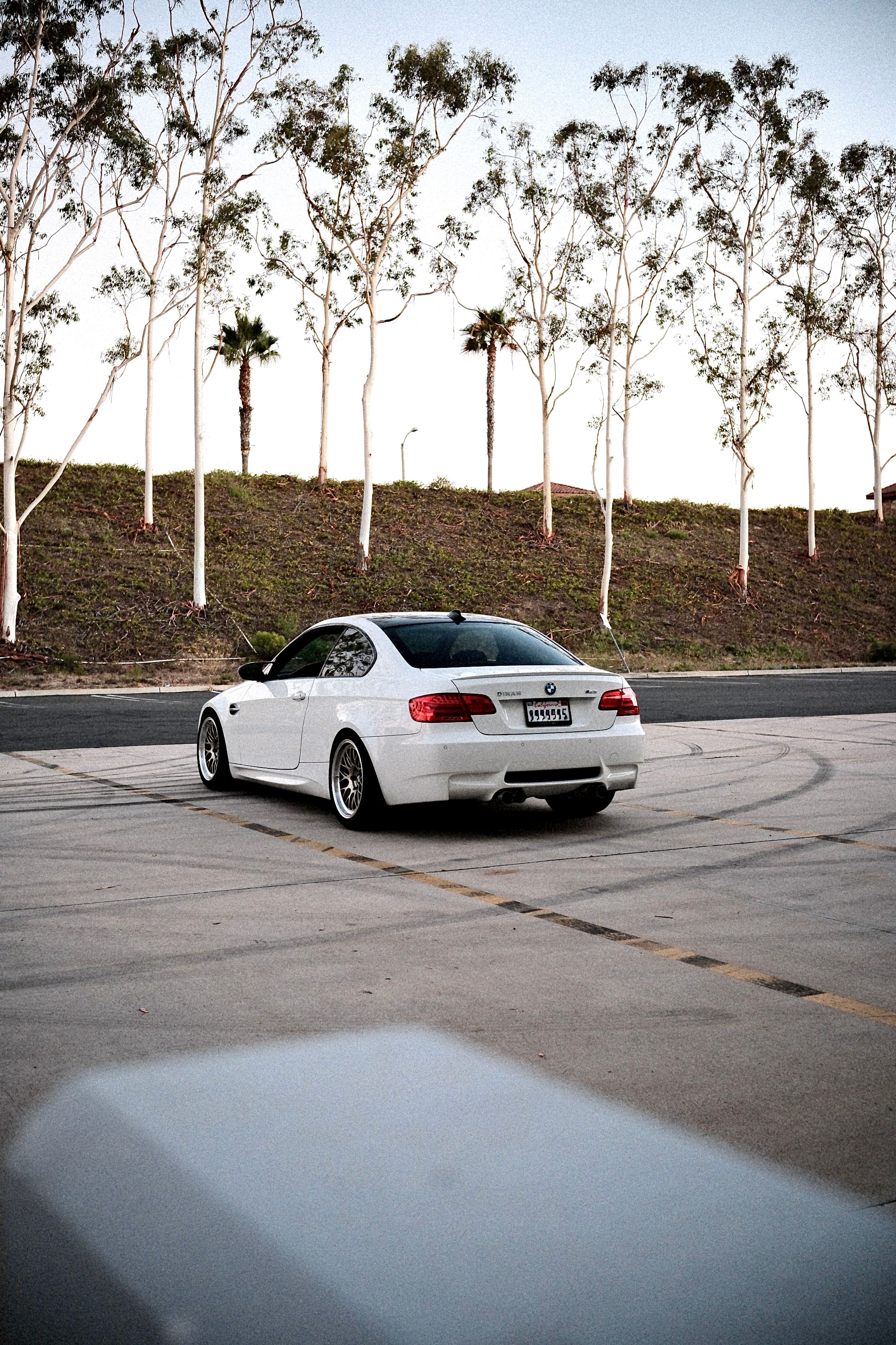 White BMW E92 Coupe M3 with 18" ML-10RT Apex wheels in Machined Lip Gloss Motorsport Gold