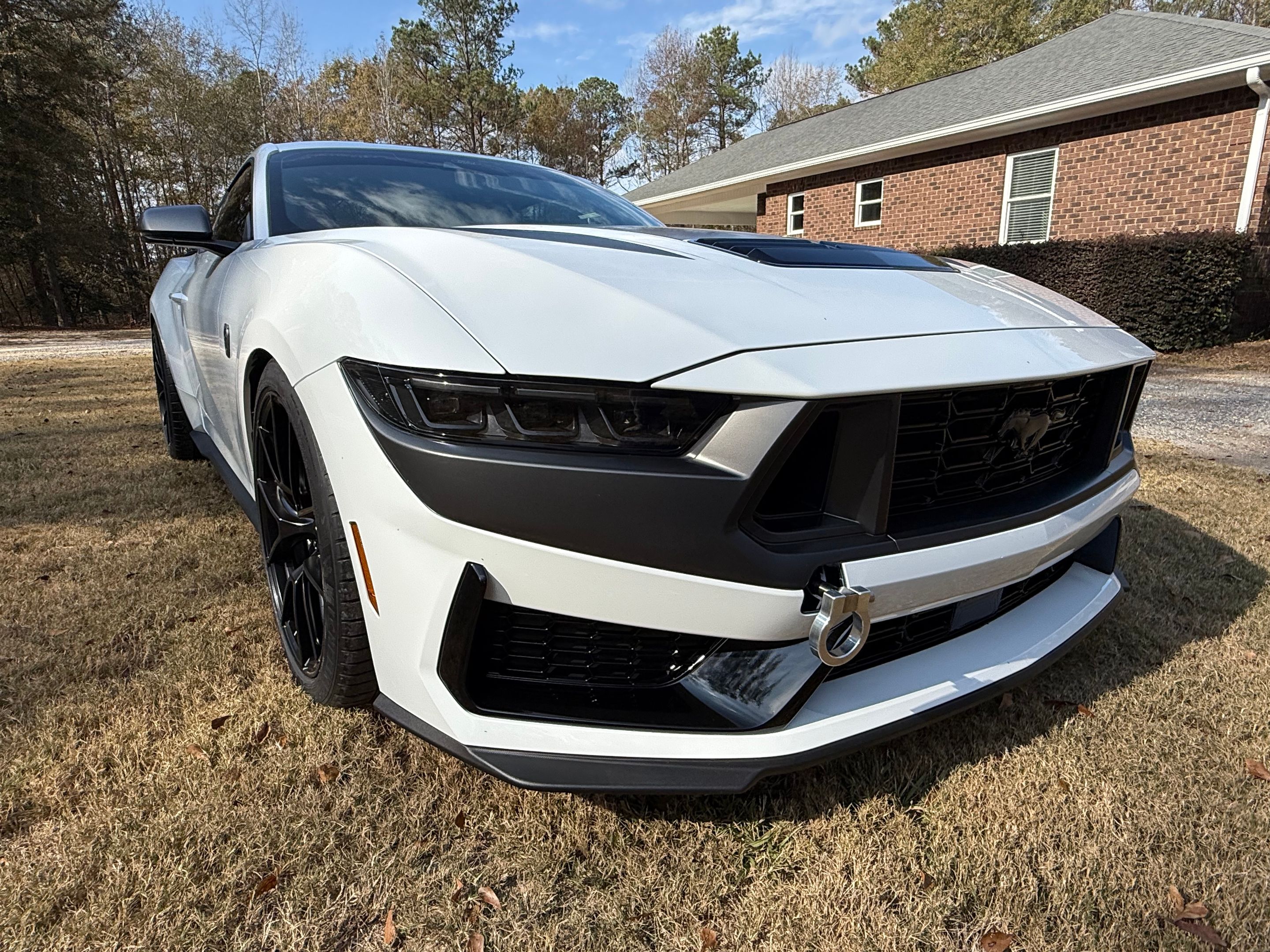 White Ford S650 Mustang Dark Horse with 20" VS-5RS Apex wheels in Satin Black