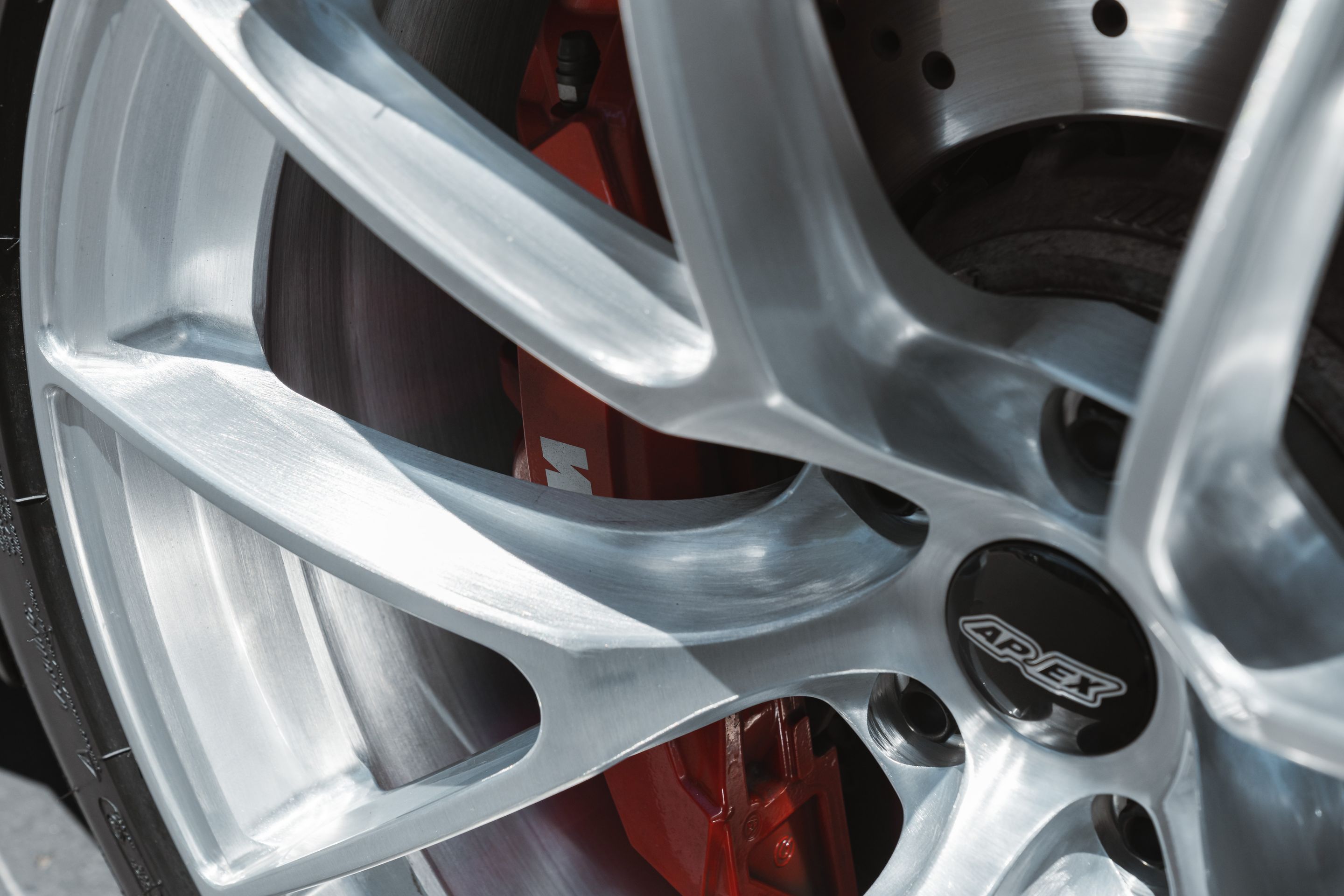 White BMW G82 Coupe M4 with 19" VS-5RS Apex wheels in Brushed Clear