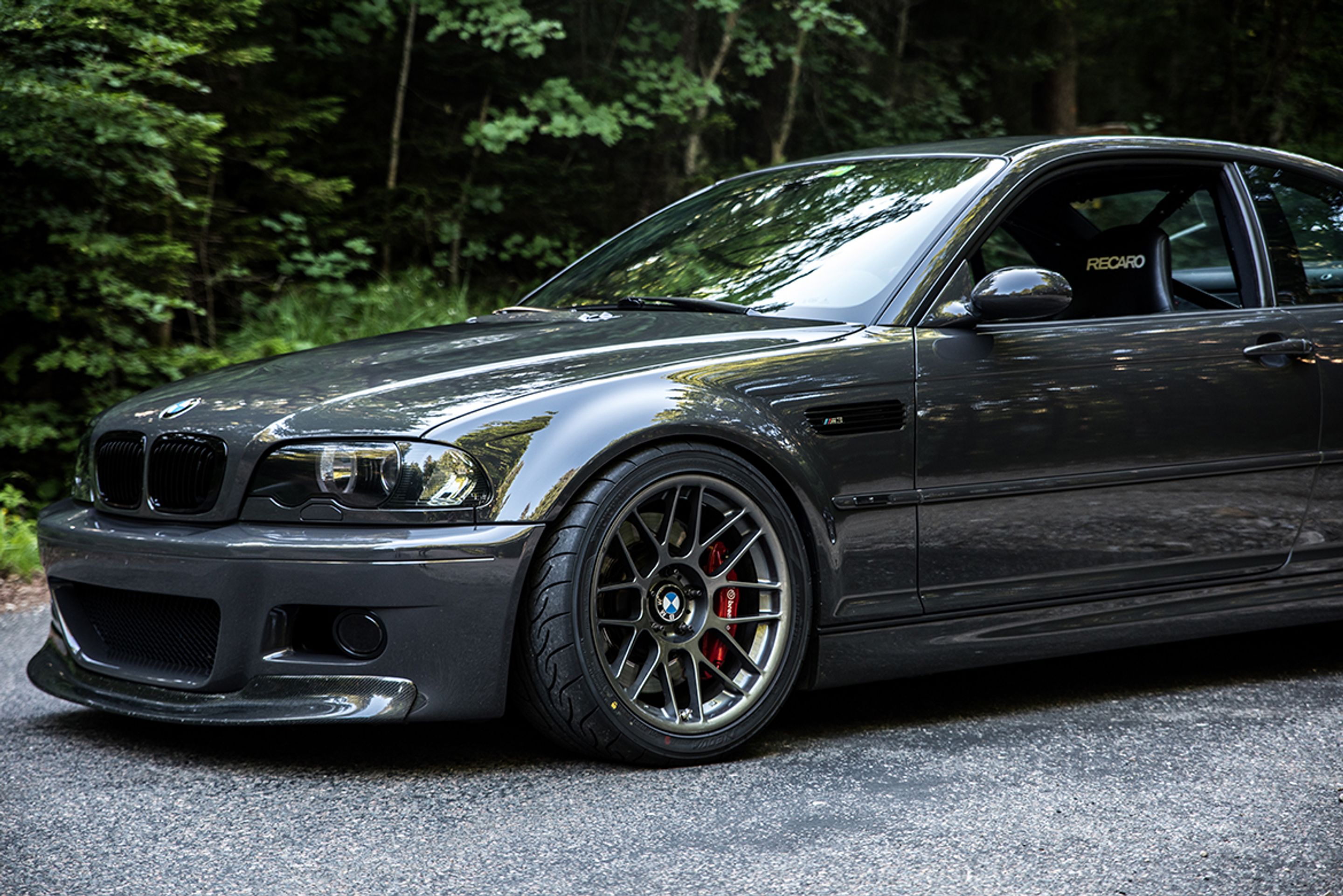 Grey BMW E46 M3 with 18" ARC-8 Apex wheels in Anthracite