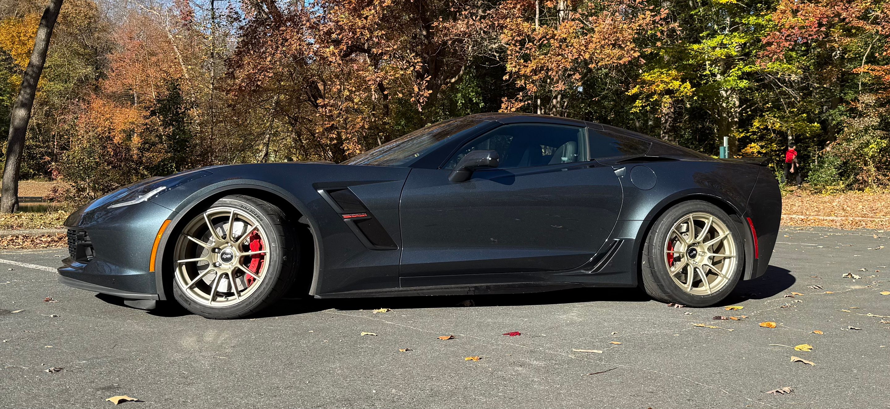 Grey Chevrolet C7 Corvette Grand Sport with 18" SM-10RS Apex wheels in Motorsport Gold