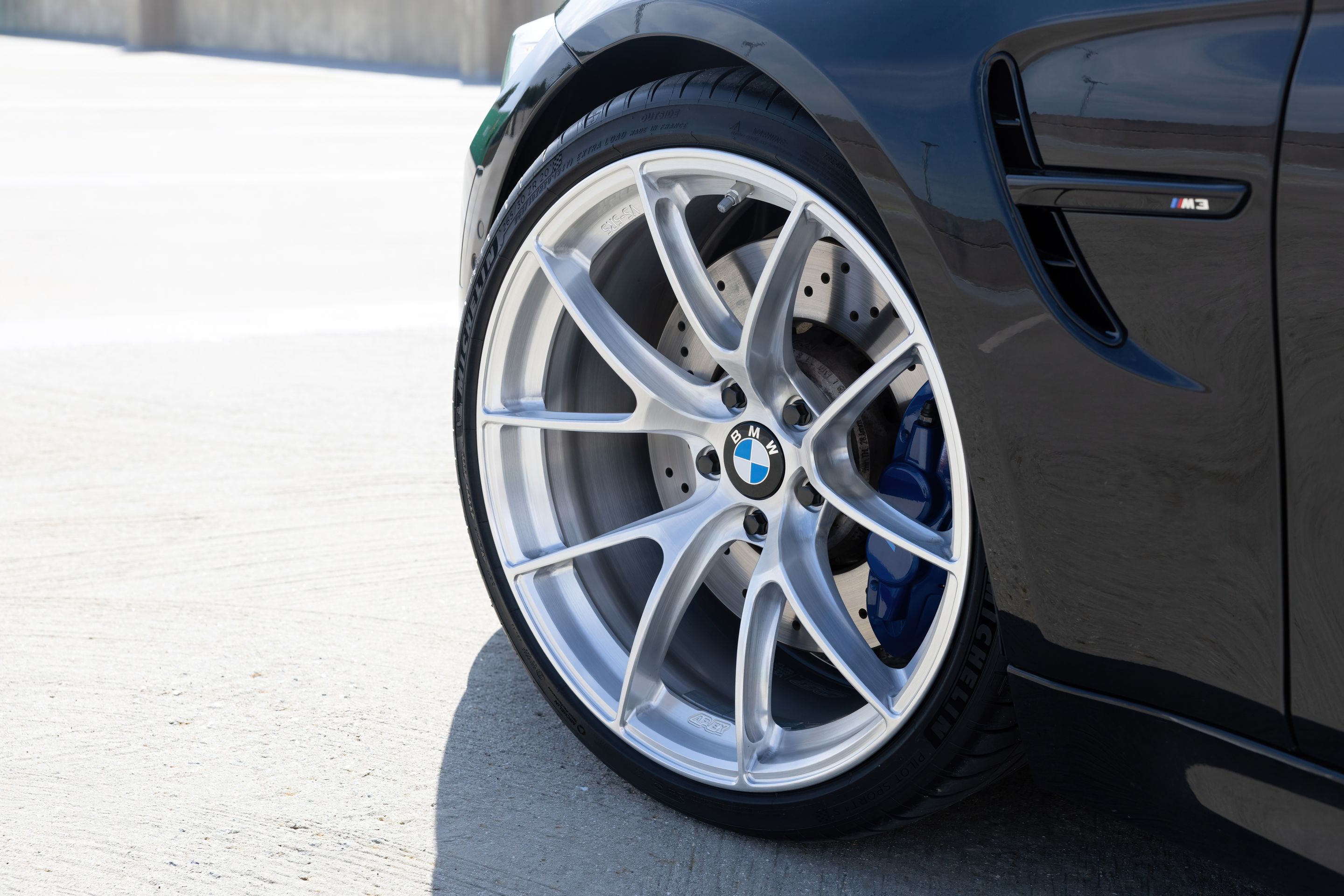 Black BMW F80 M3 with 20" VS-5RS Apex wheels in Brushed Clear
