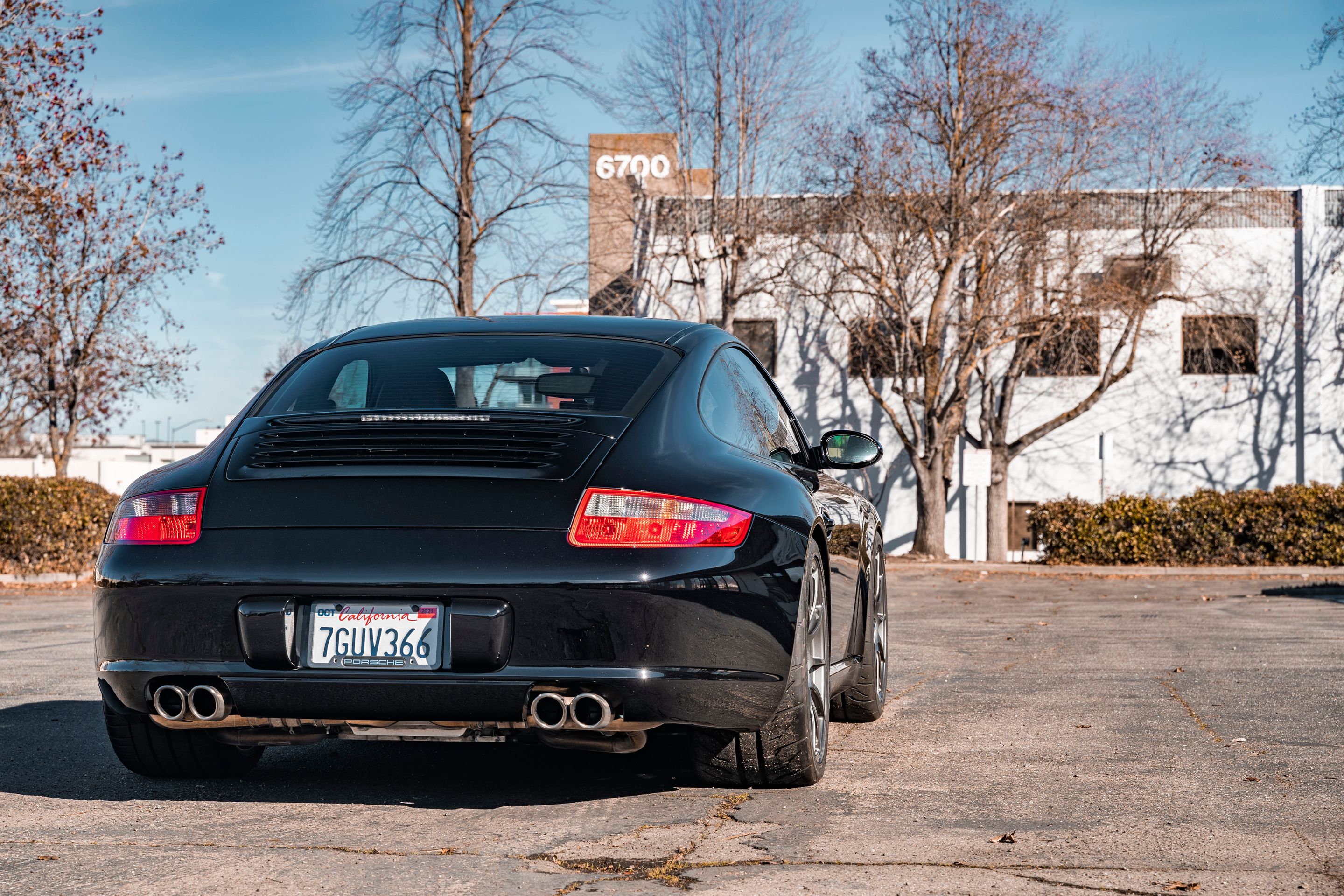 Black Porsche 911 997 Carrera S with 19" SM-10 Apex wheels in Anthracite