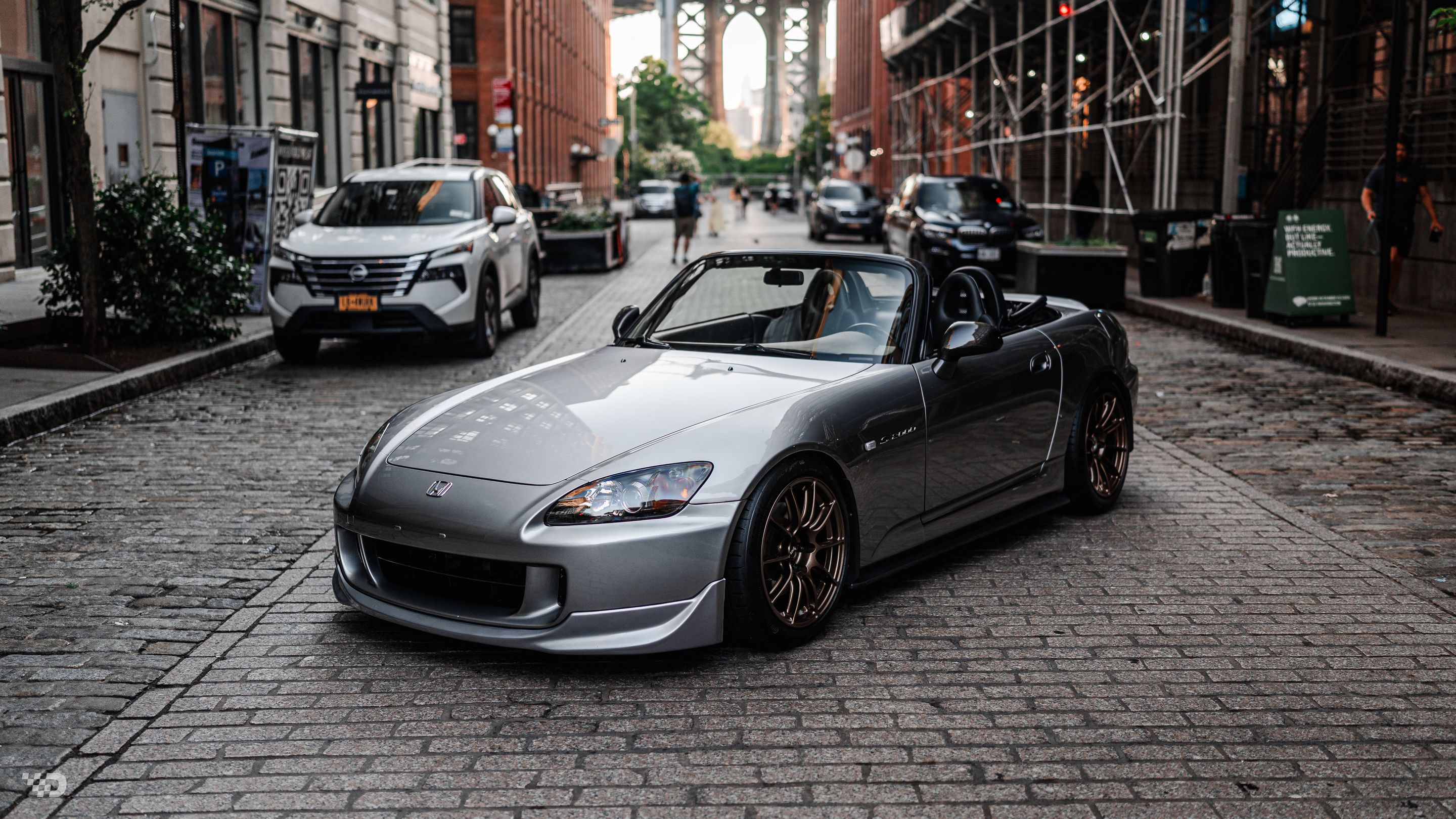 Grey Honda S2000 with 17" SM-10RS Apex wheels in Satin Bronze