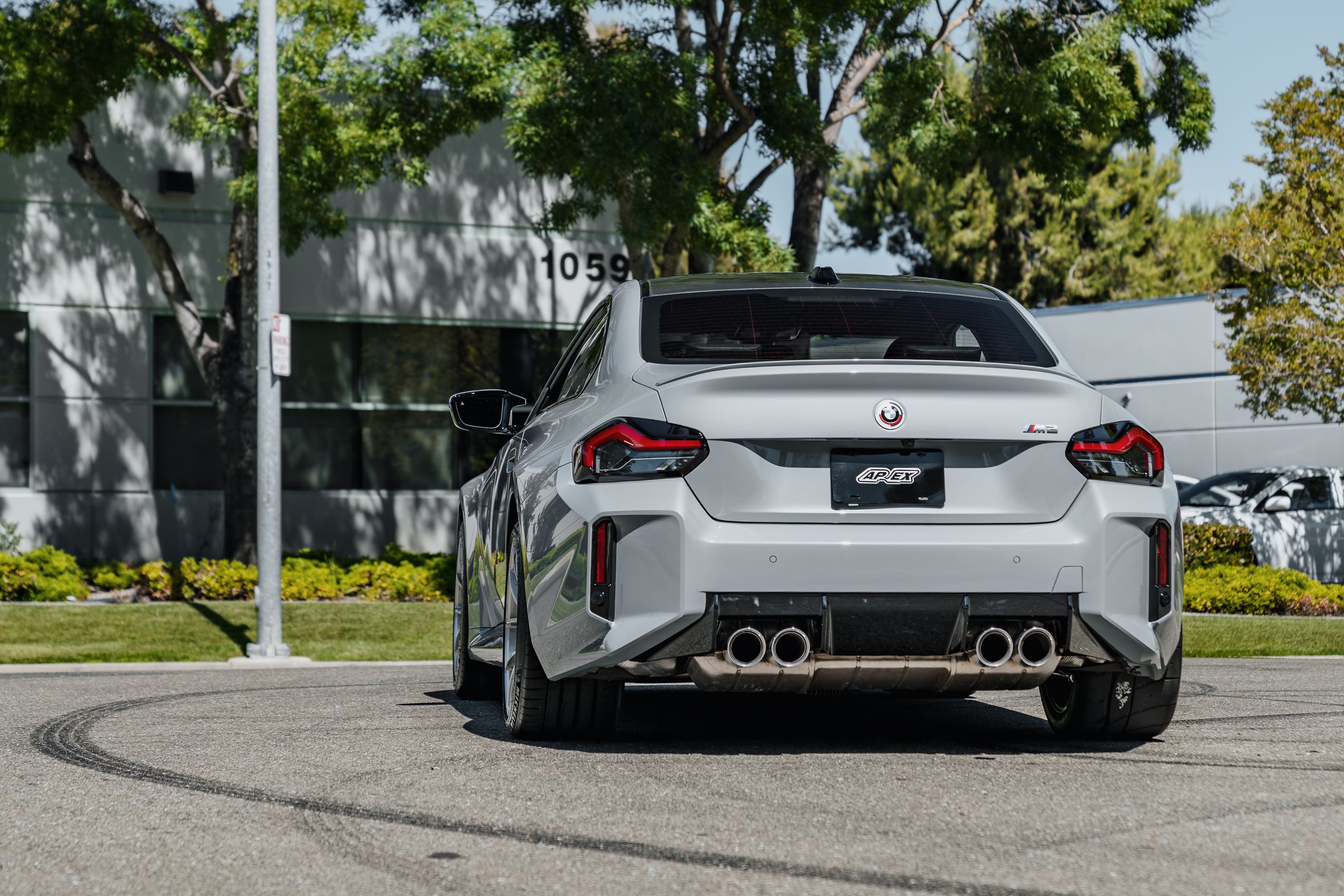 Grey BMW G87 M2 with 19" VS-5RS Apex wheels in Brushed Clear