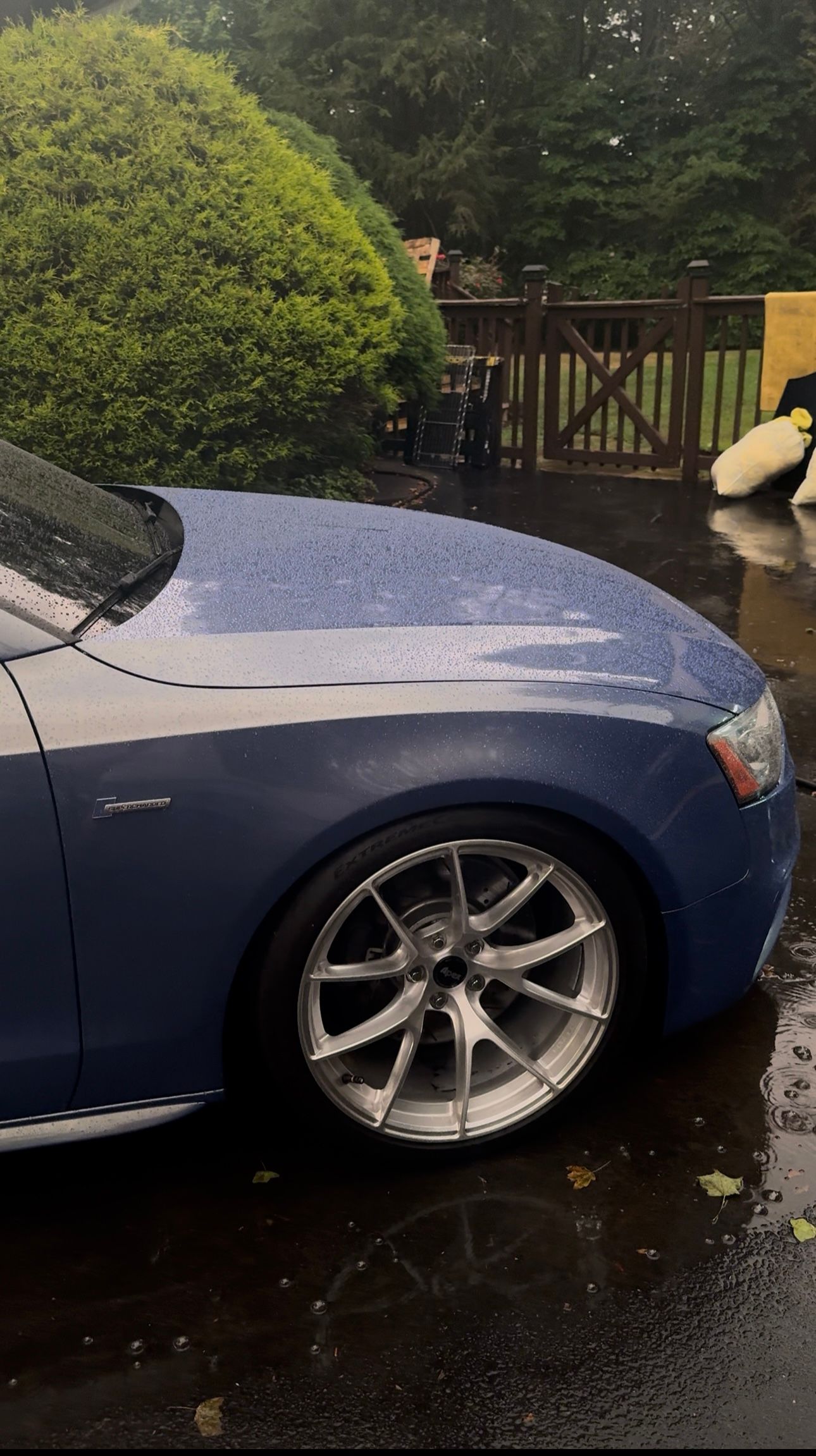 Blue Audi B8 S5 with 19" VS-5RS Apex wheels in Brushed Clear