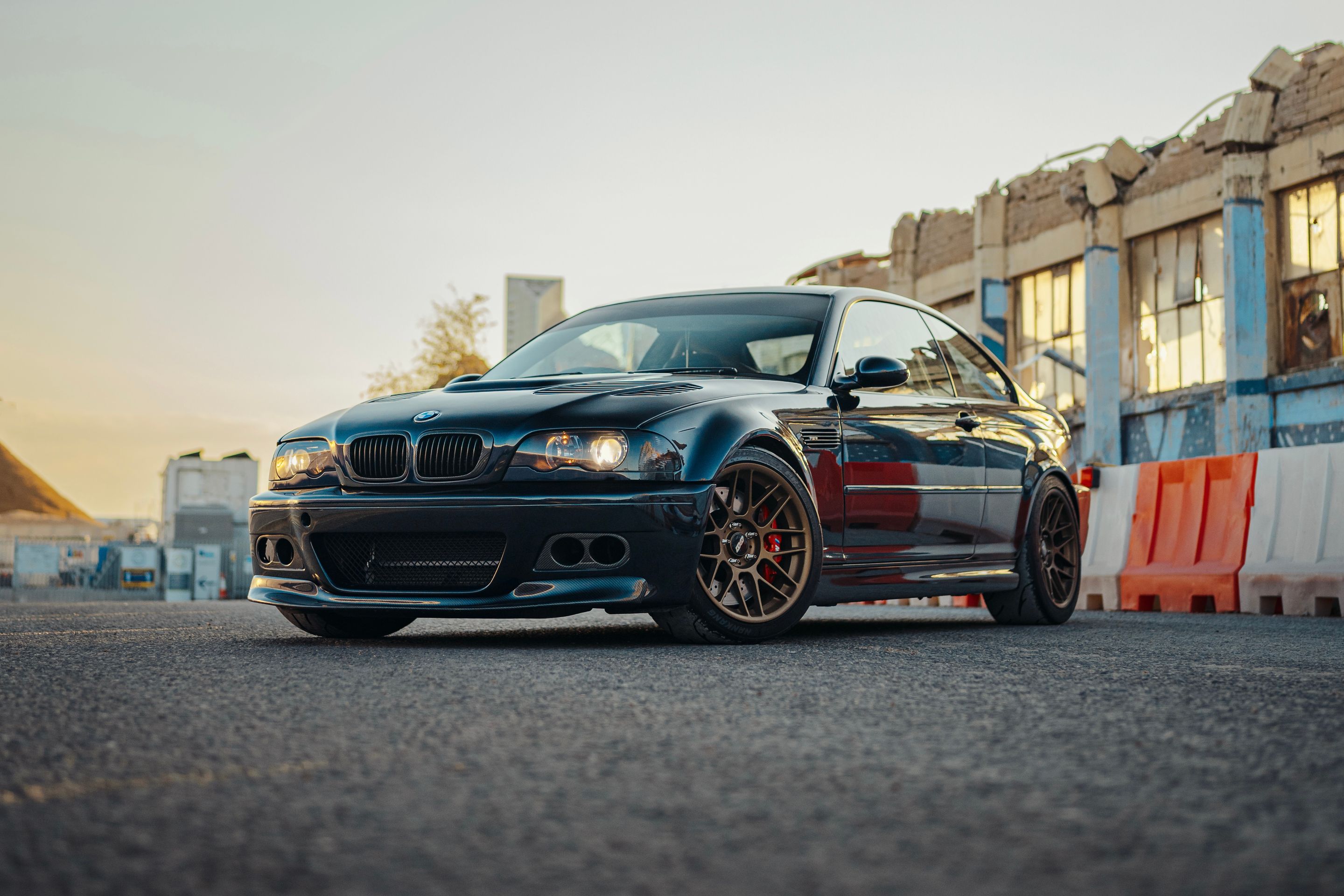 Black BMW E46 M3 with 18" ARC-8 Apex wheels in Satin Bronze