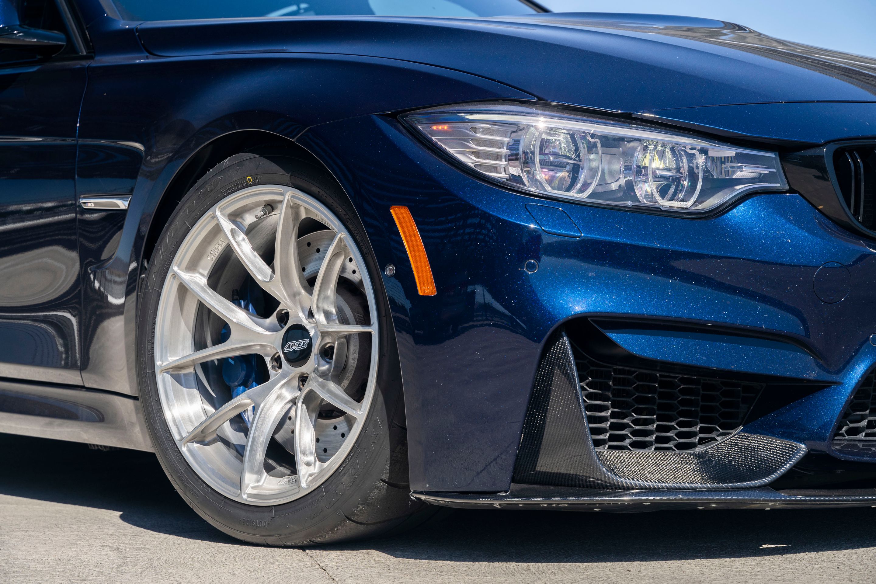 Blue BMW F80 M3 with 18" VS-5RS Apex wheels in Brushed Clear