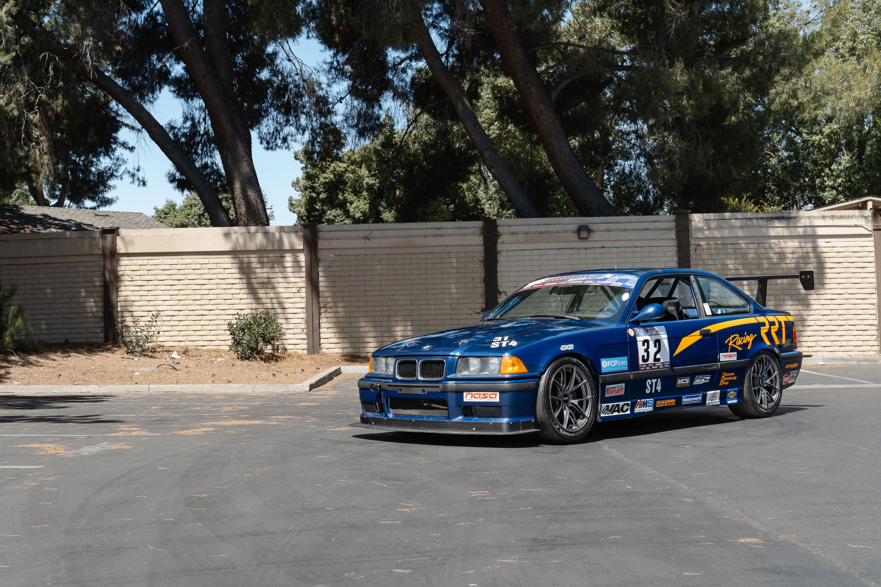 Blue BMW E36 3 Series with 17" VS-5RS Apex wheels in Anthracite