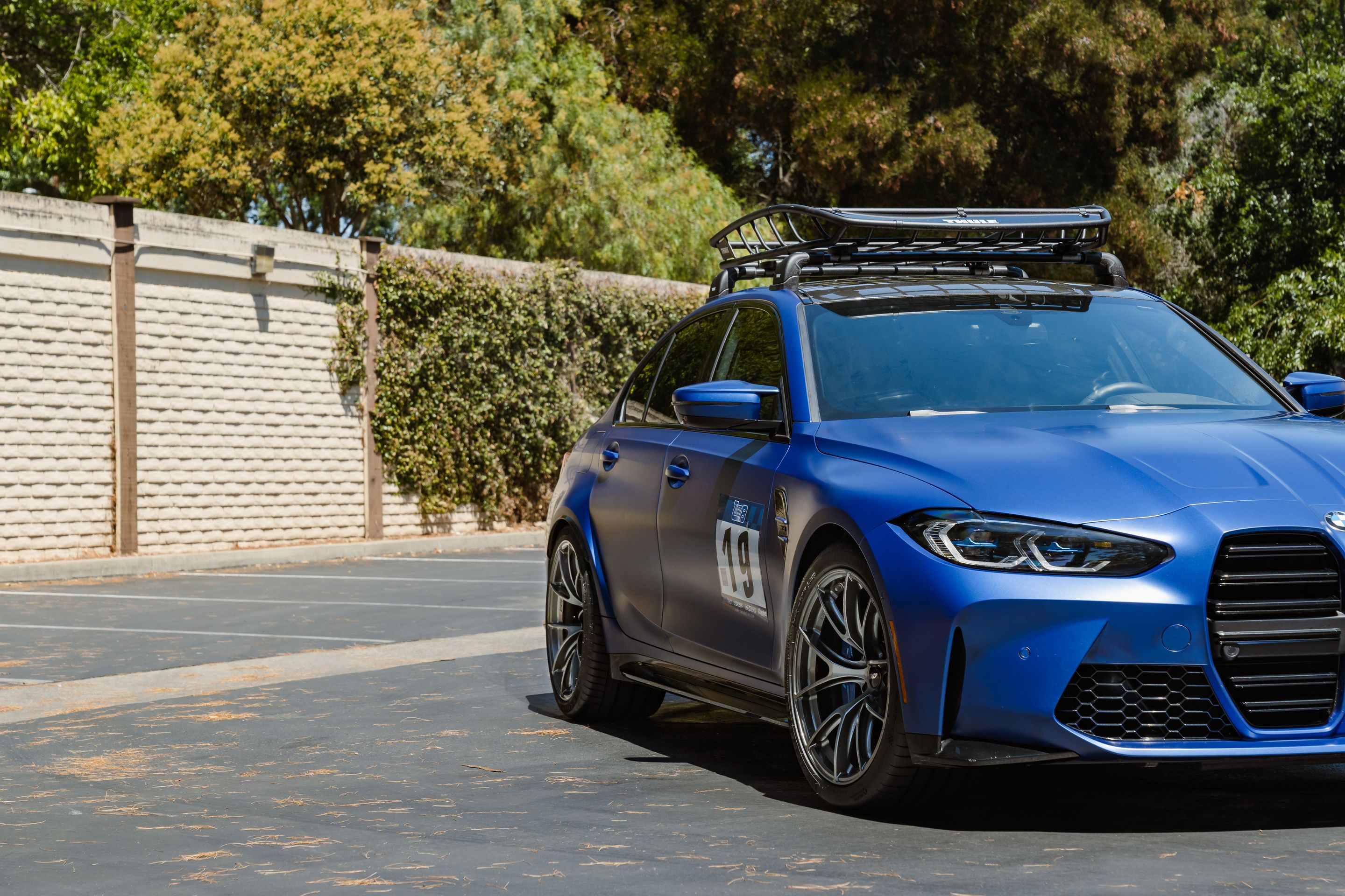 Blue BMW G80 M3 with 19"/20" VS-5RS Apex wheels in Anthracite