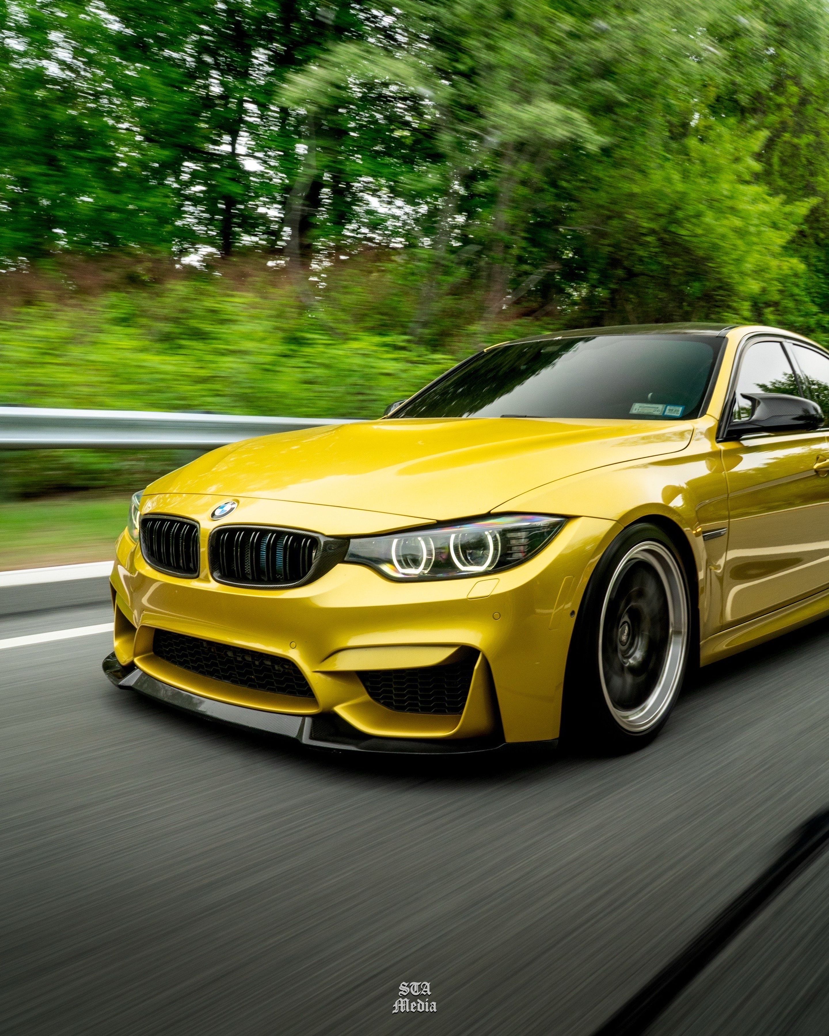 Yellow BMW F80 M3 with 19" ML-10RT Apex wheels in Machined Lip Anthracite