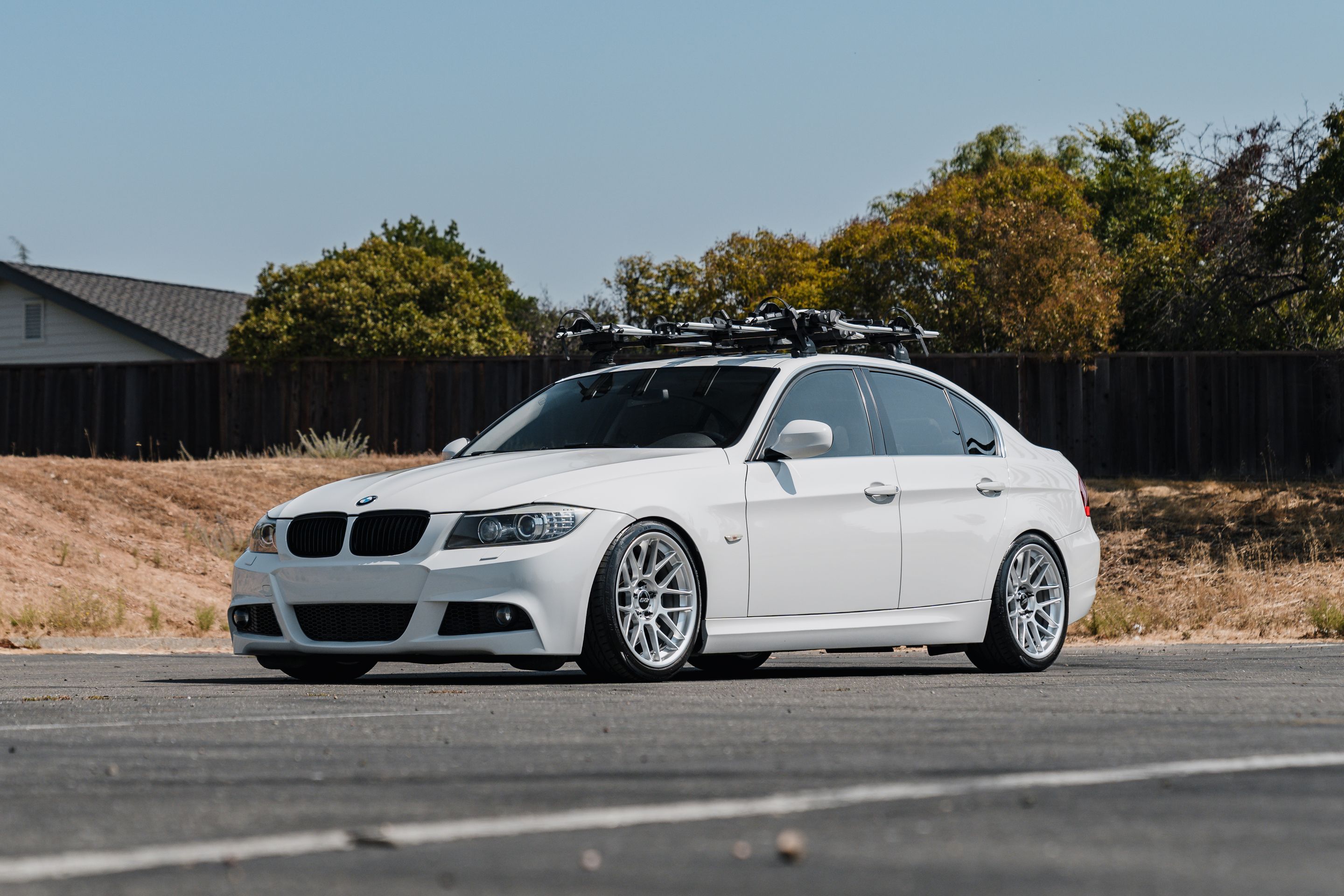 White BMW E90 LCI Sedan 3 Series with 18" ARC-8 Apex wheels in Hyper Silver