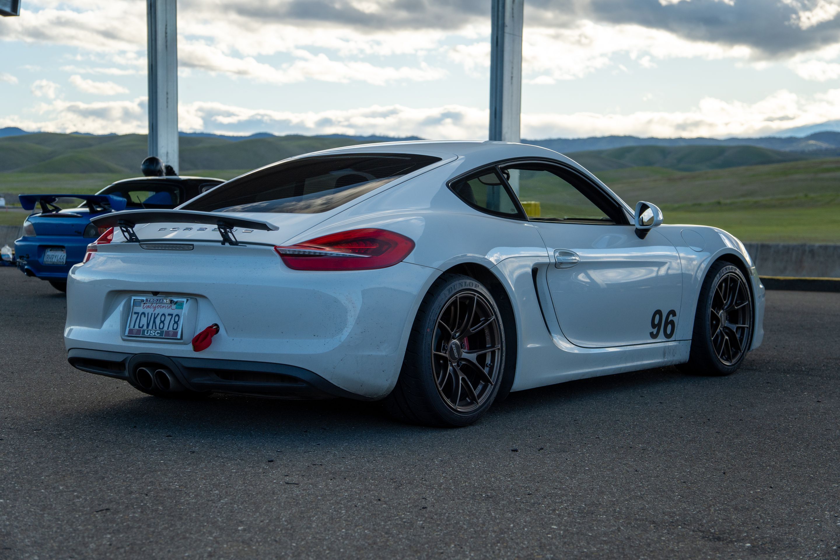 White Porsche 981 Cayman S with 18" VS-5RS Apex wheels in Satin Bronze