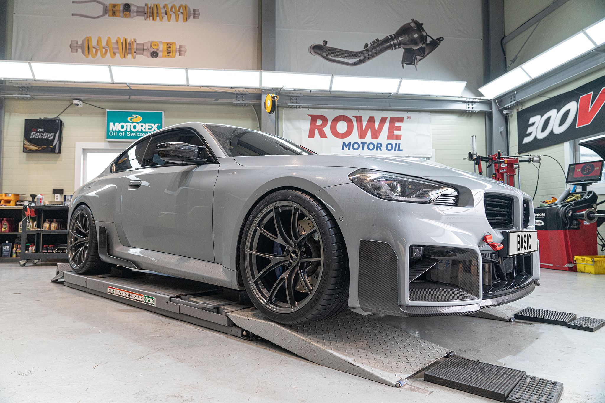 Grey BMW G87 M2 with 20" VS-5RS Apex wheels in Anthracite