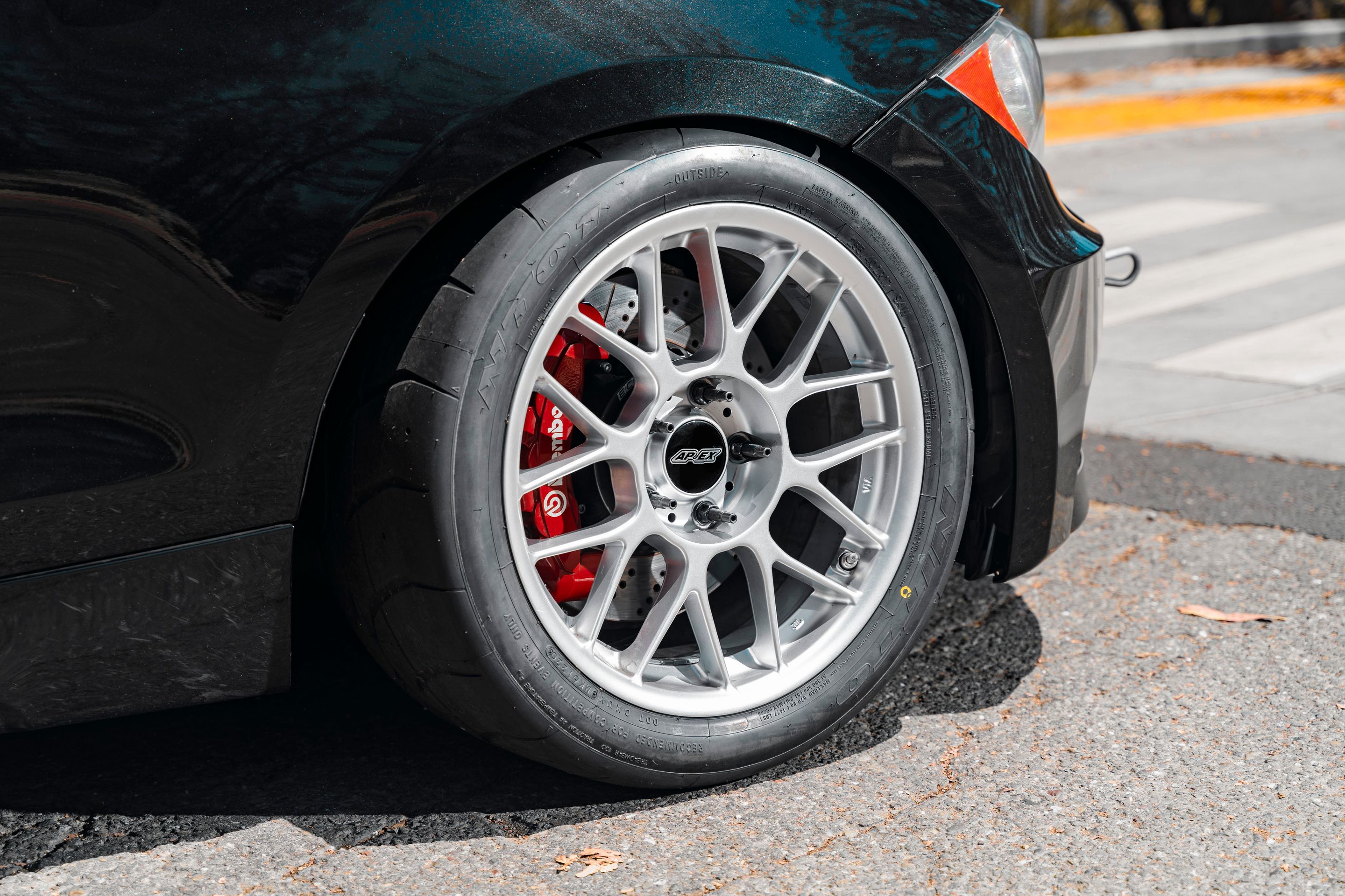 Black BMW E82 Coupe 1 Series with 17" ARC-8 Apex wheels in Race Silver