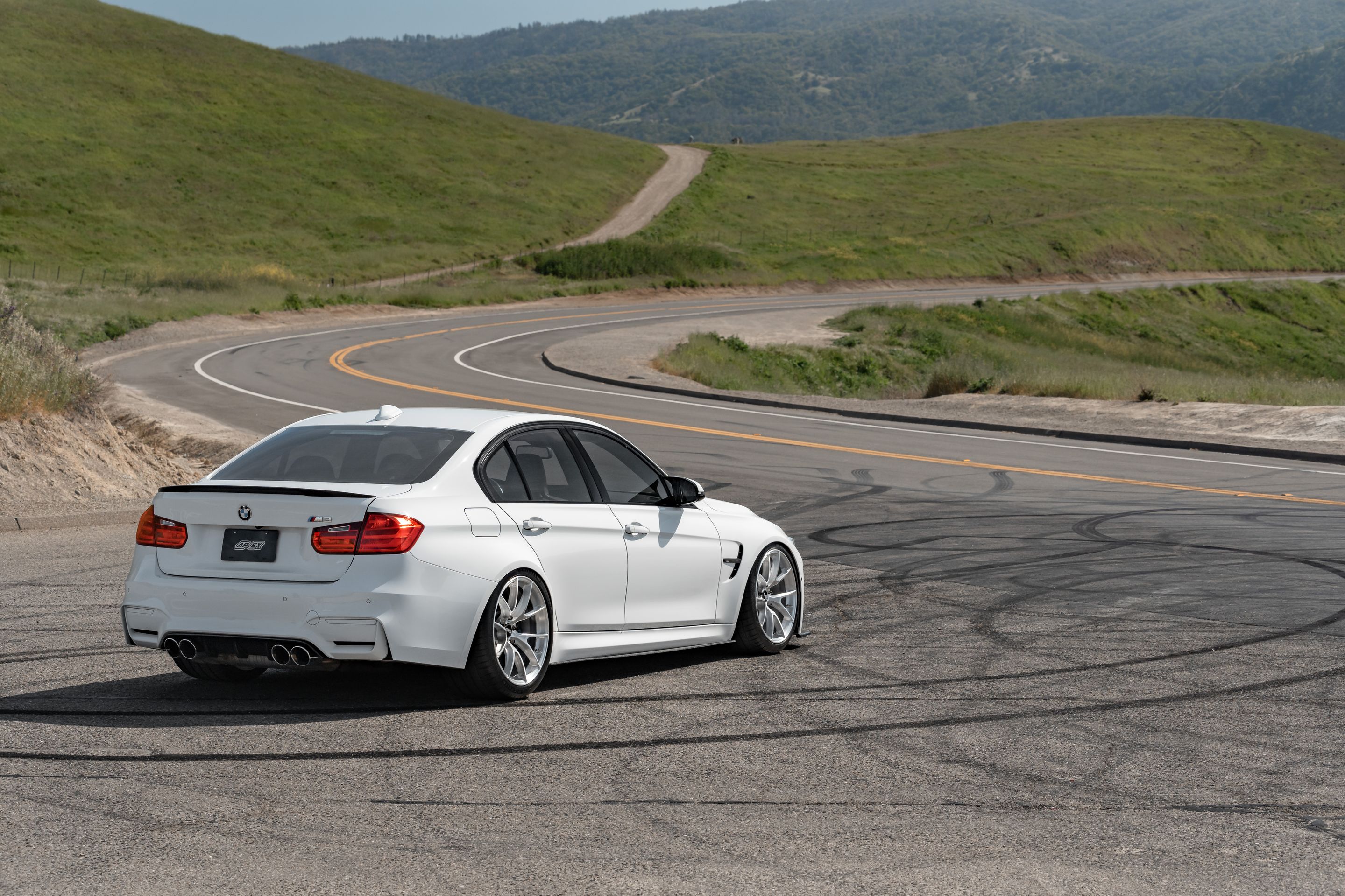 White BMW F80 M3 with 19" VS-5RS Apex wheels in Brushed Clear