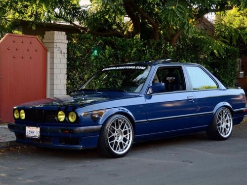 Blue BMW 3 Series - ARC-8 in Hyper Silver