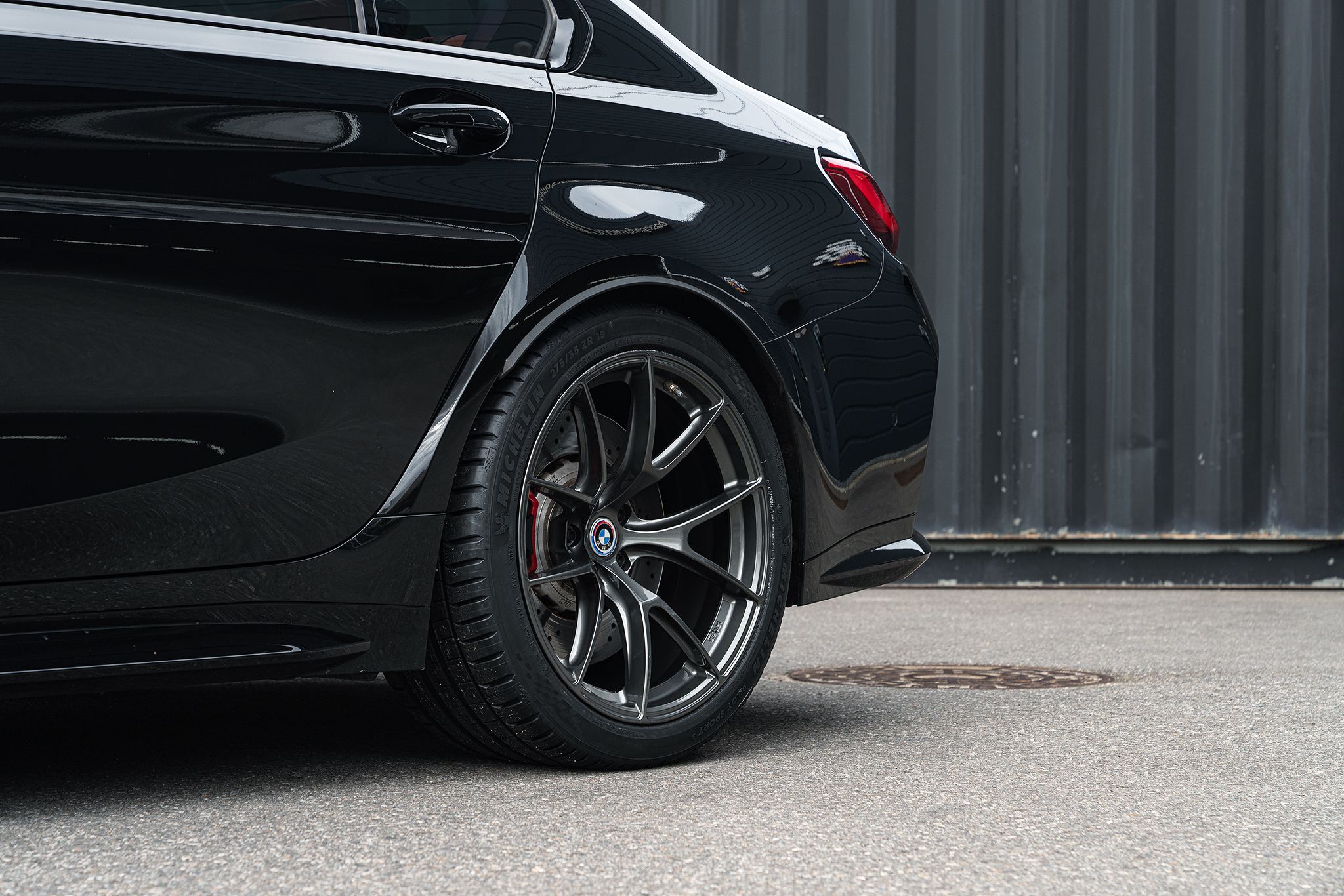 Black BMW G80 M3 with 19" VS-5RS Apex wheels in Anthracite