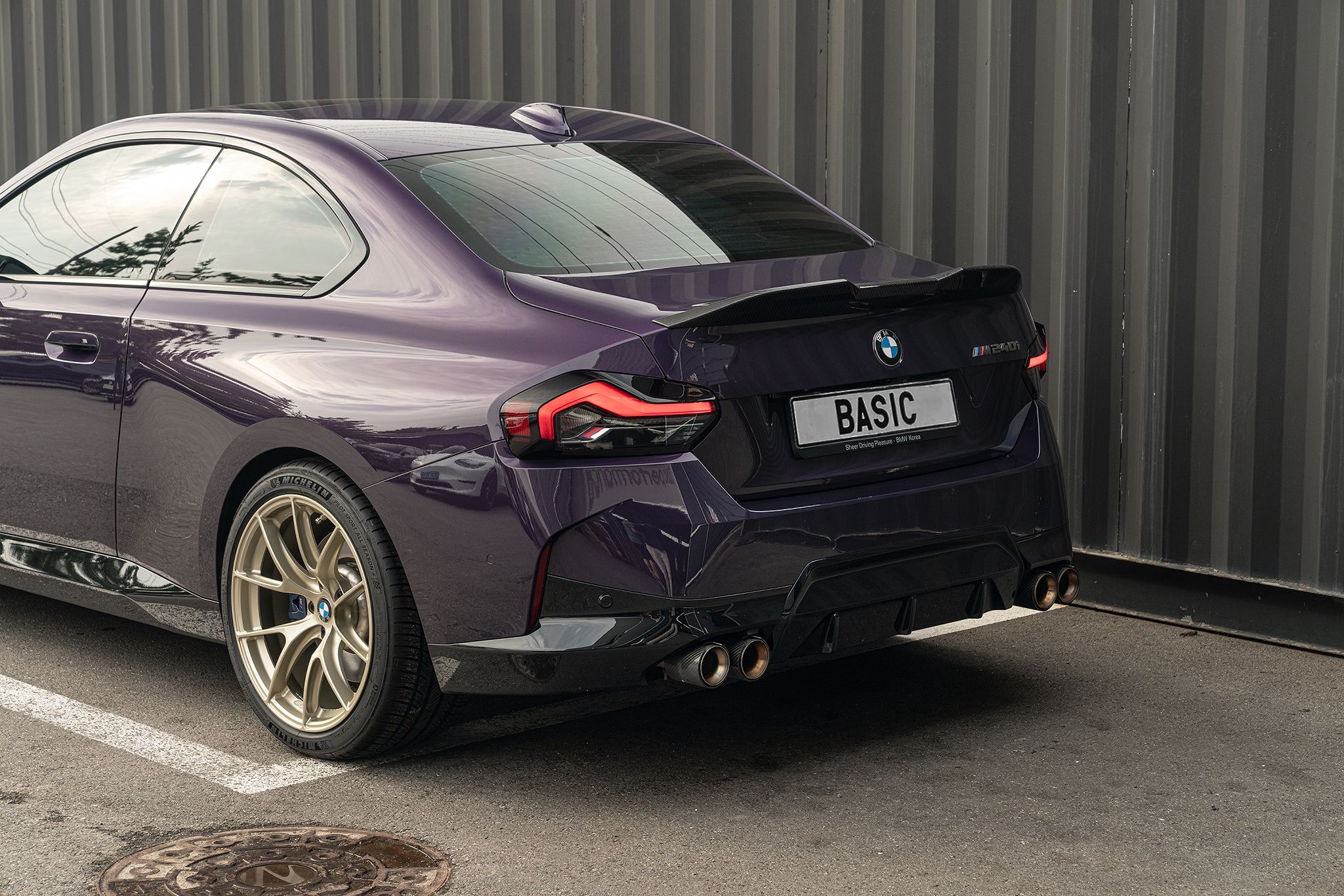 Purple BMW G42 2 Series with 19" VS-5RS Apex wheels in Motorsport Gold