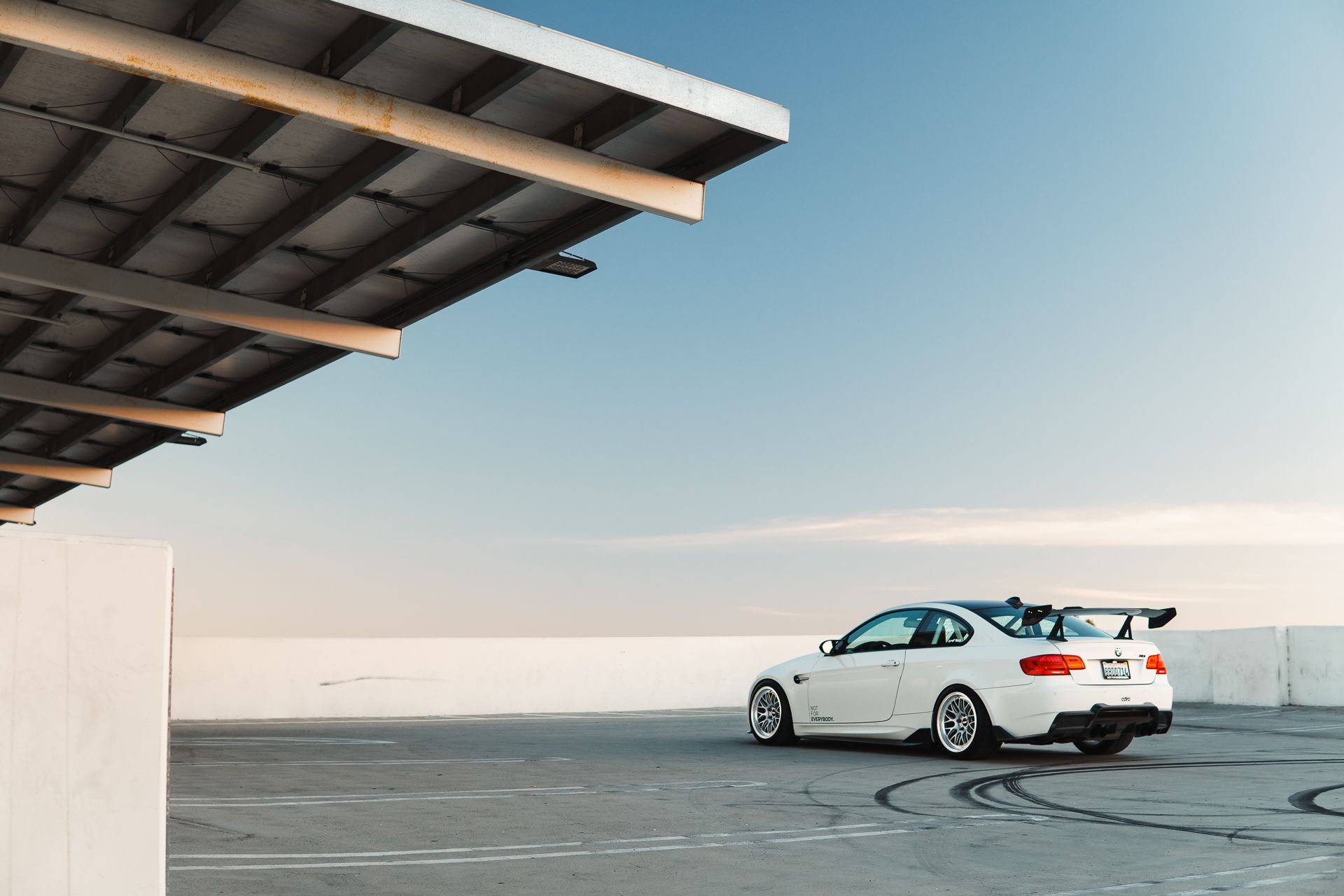 White BMW E92 Coupe M3 with 18" ML-10RT Apex wheels in Machined Lip Race Silver